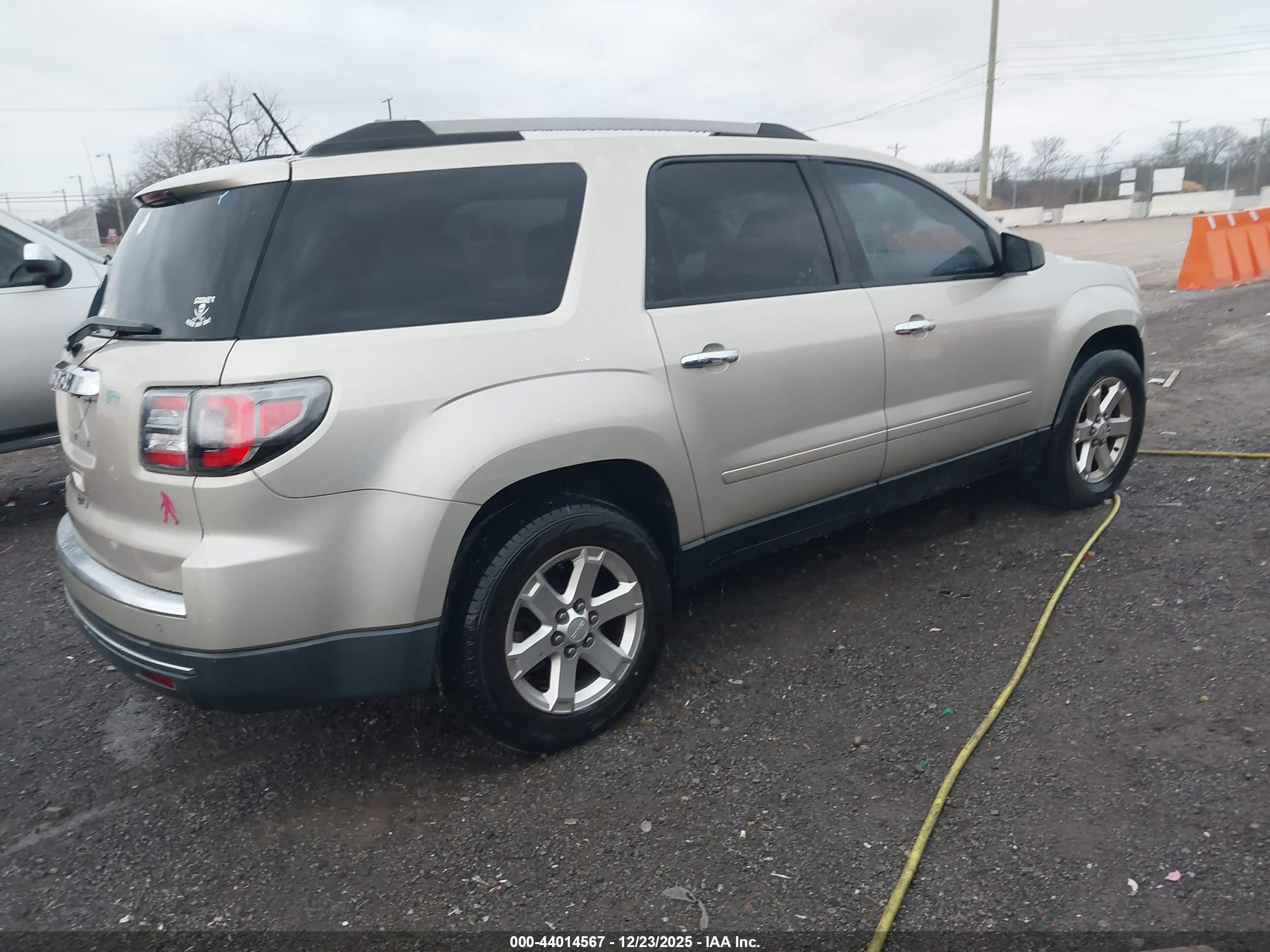 GMC ACADIA image 4