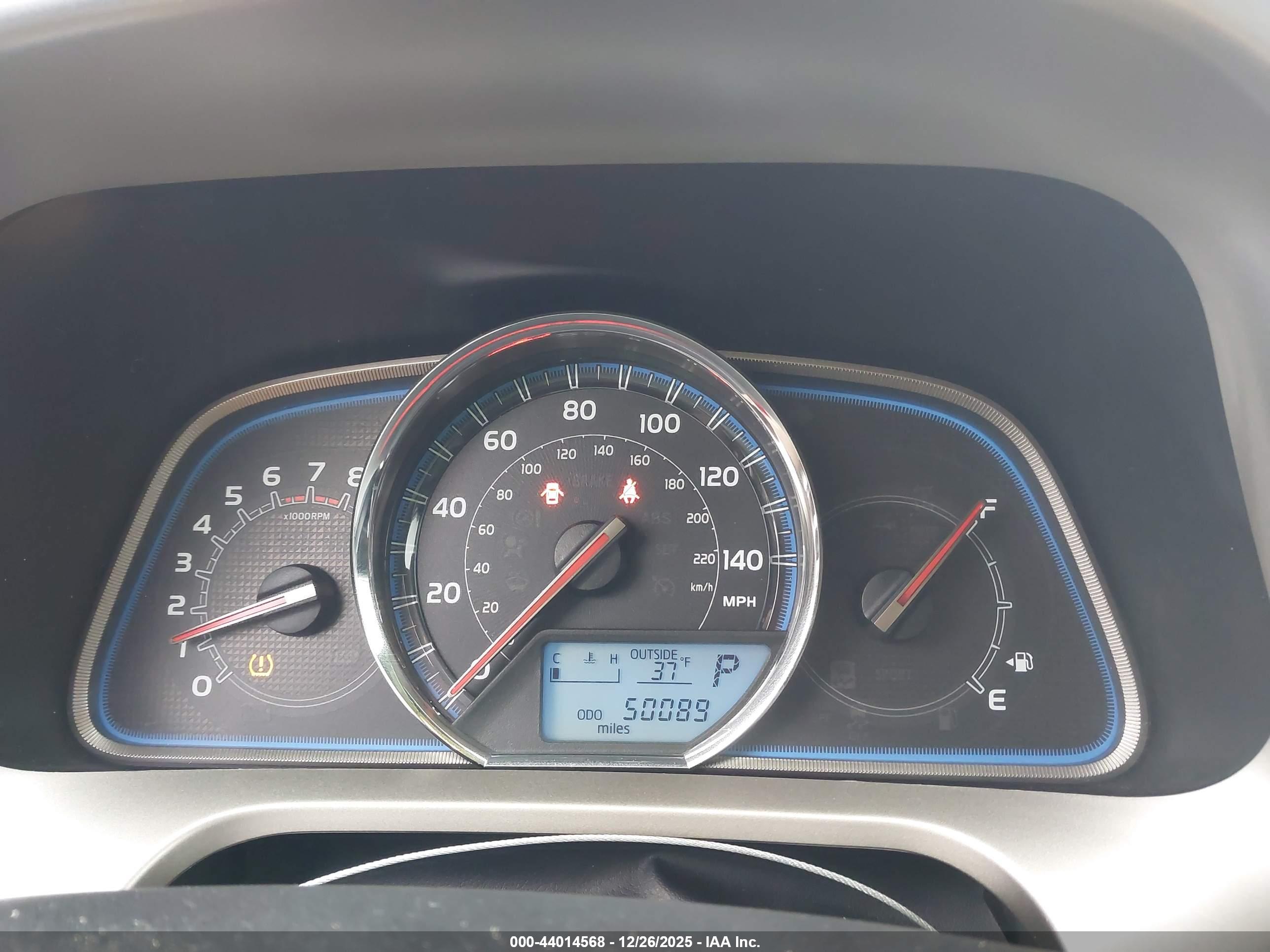 TOYOTA RAV4 image 7