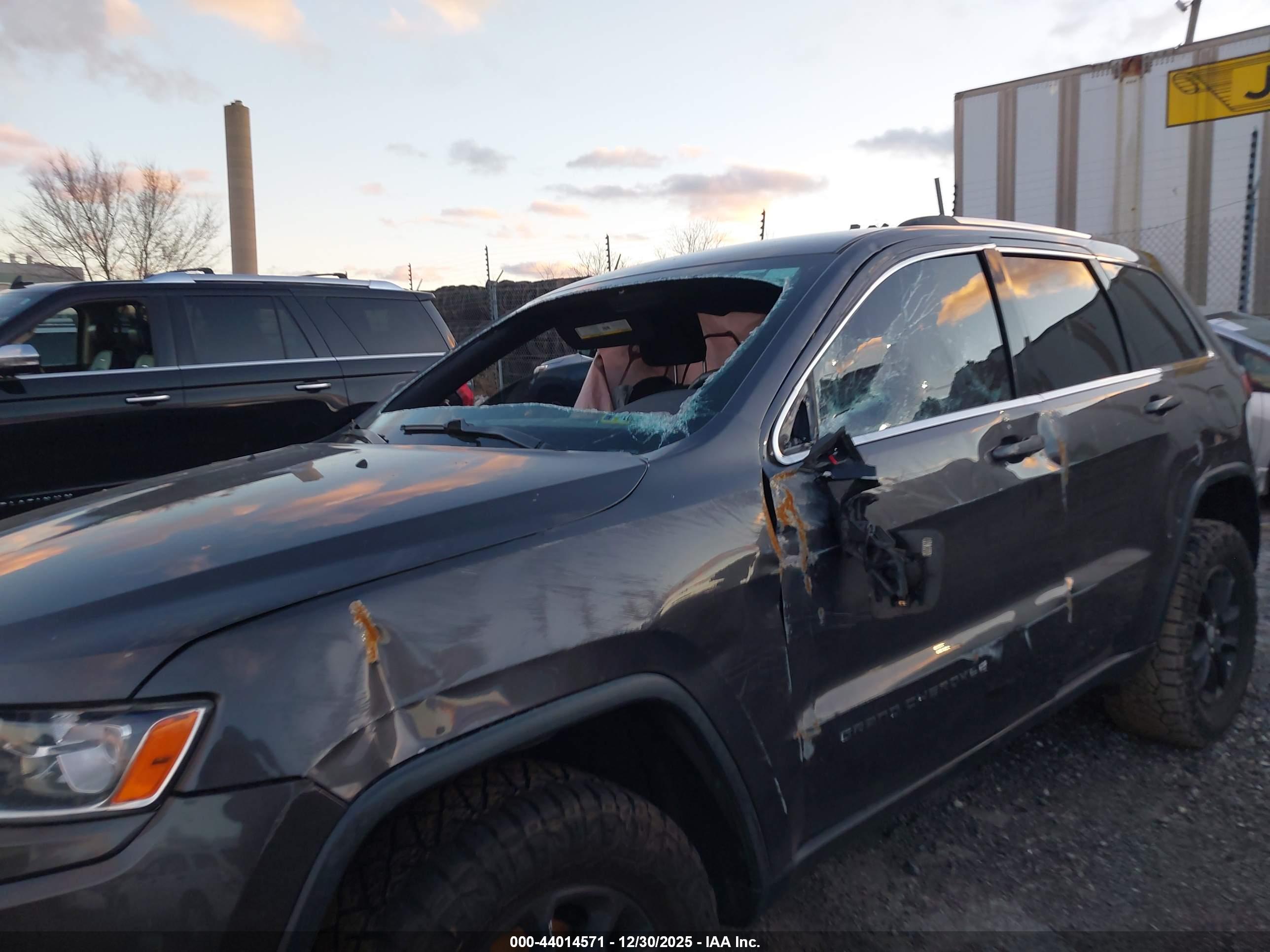 JEEP GRAND image 6