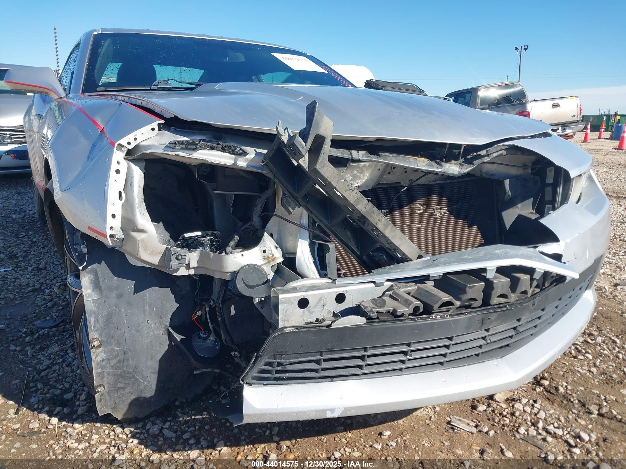 CHEVROLET CAMARO image 6