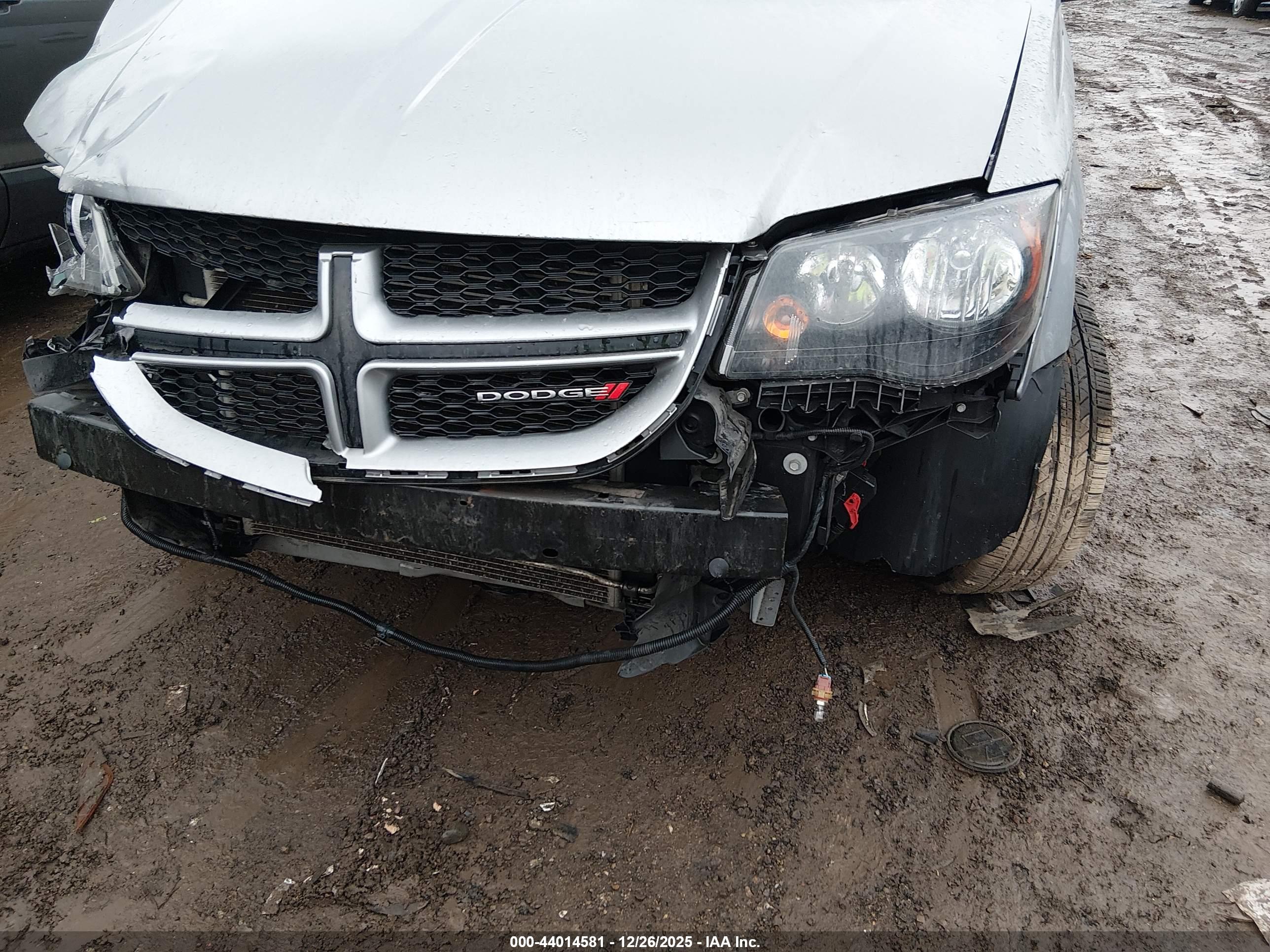 DODGE GRAND image 6