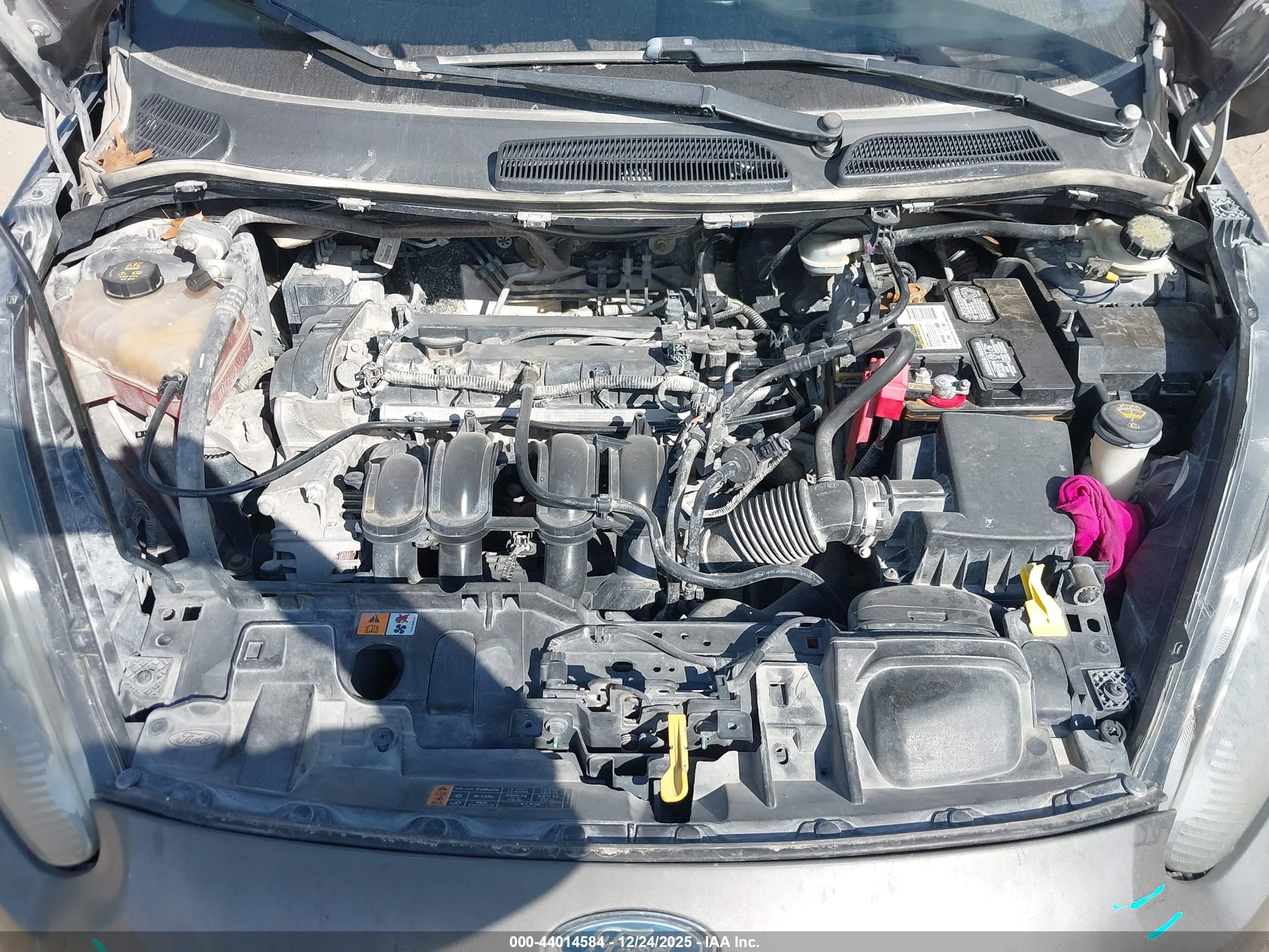 FORD FIESTA image 10