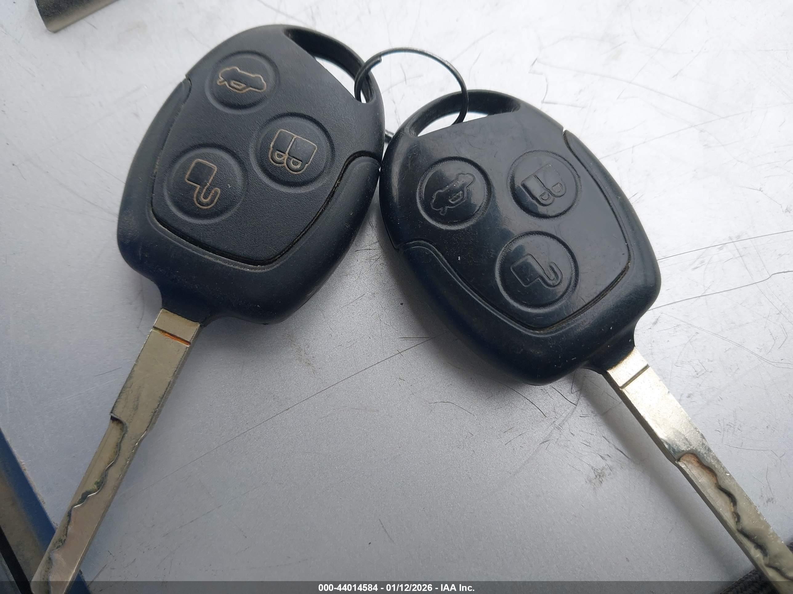 FORD FIESTA image 11