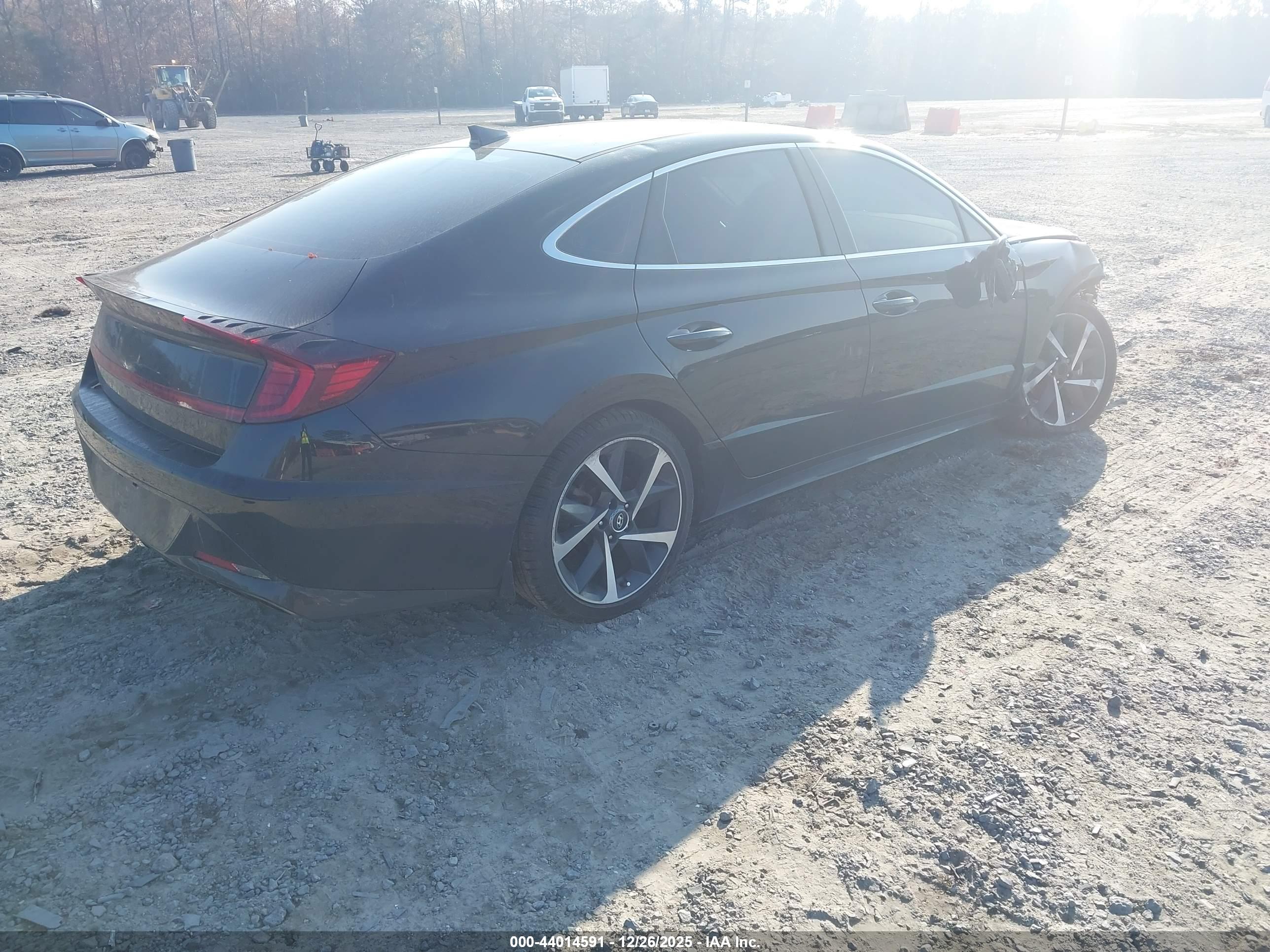 HYUNDAI SONATA image 4