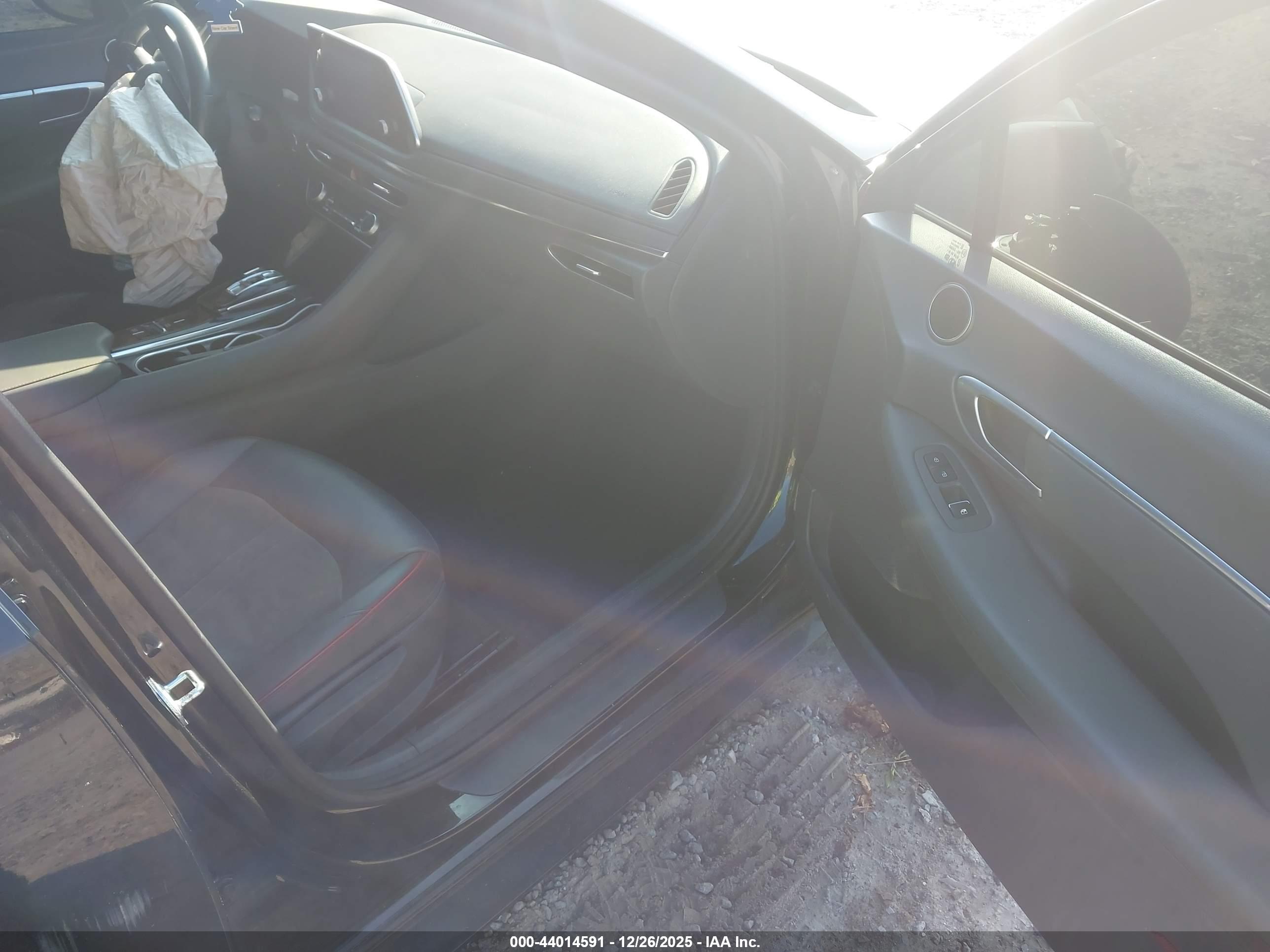 HYUNDAI SONATA image 5