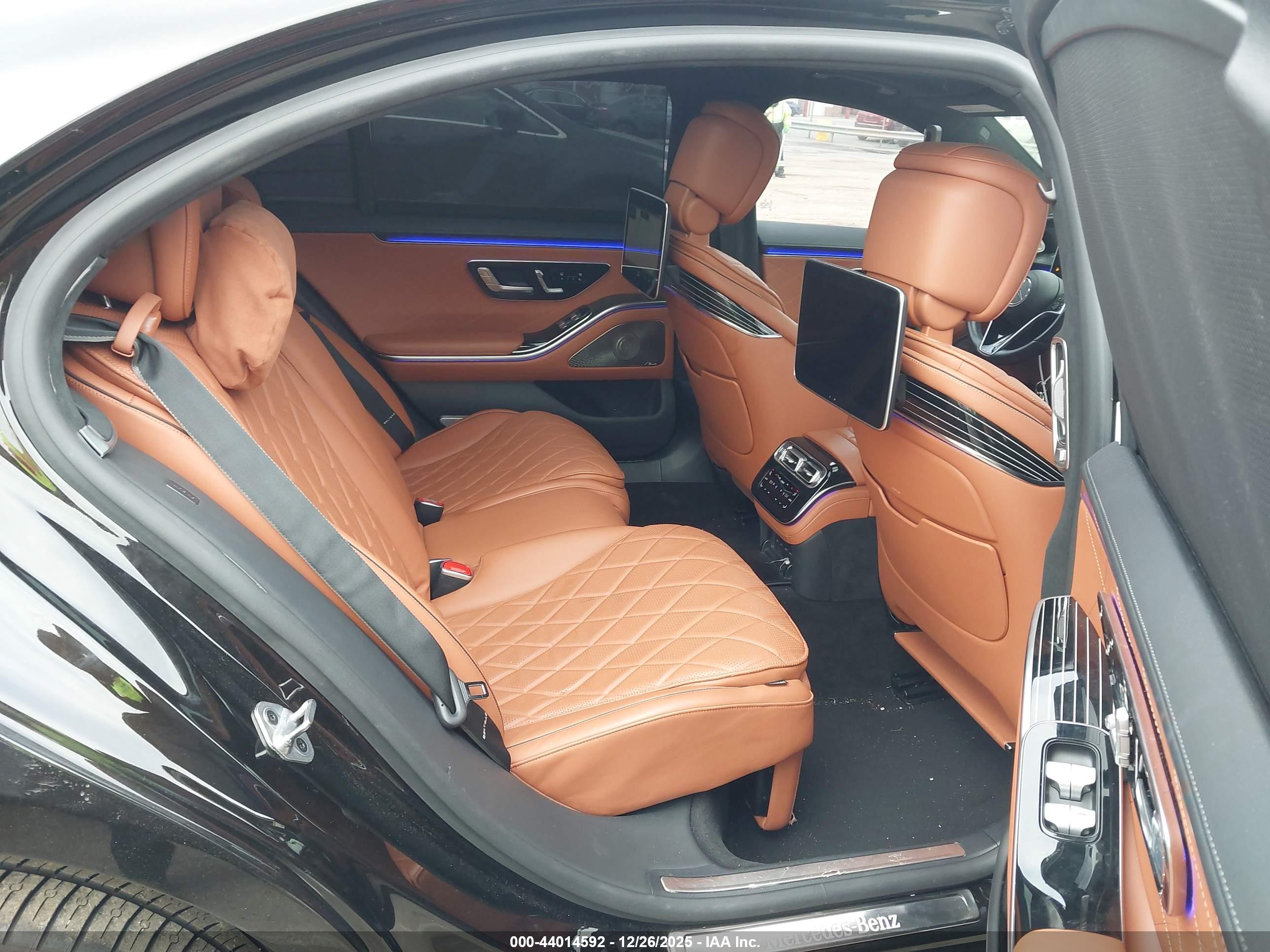 MERCEDES-BENZ S image 8