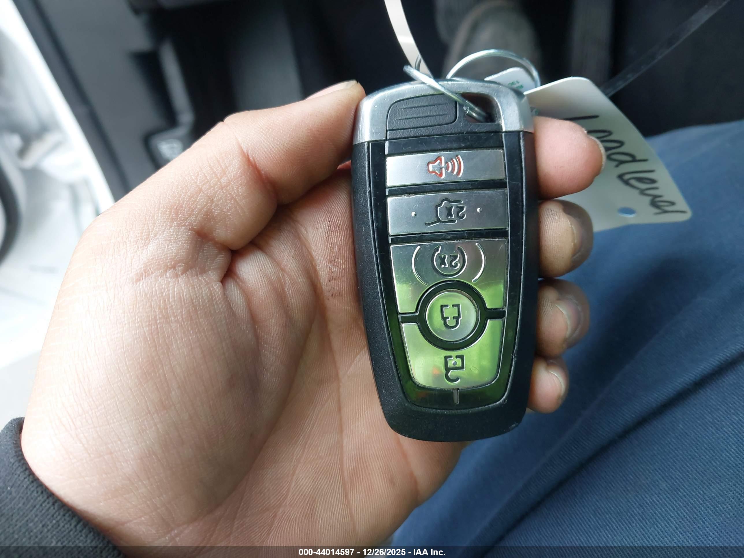 FORD EXPLORER image 11