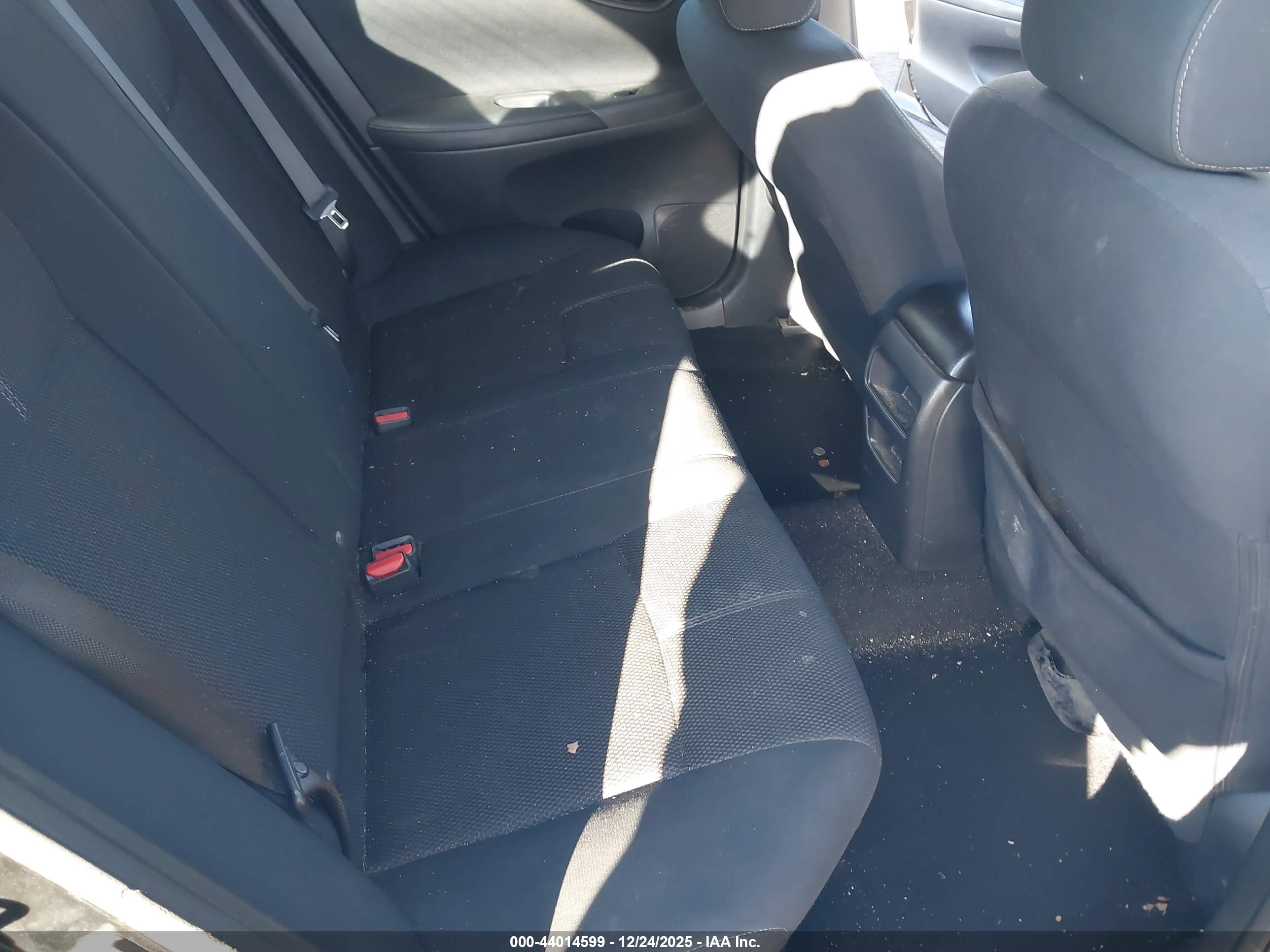 NISSAN SENTRA image 8