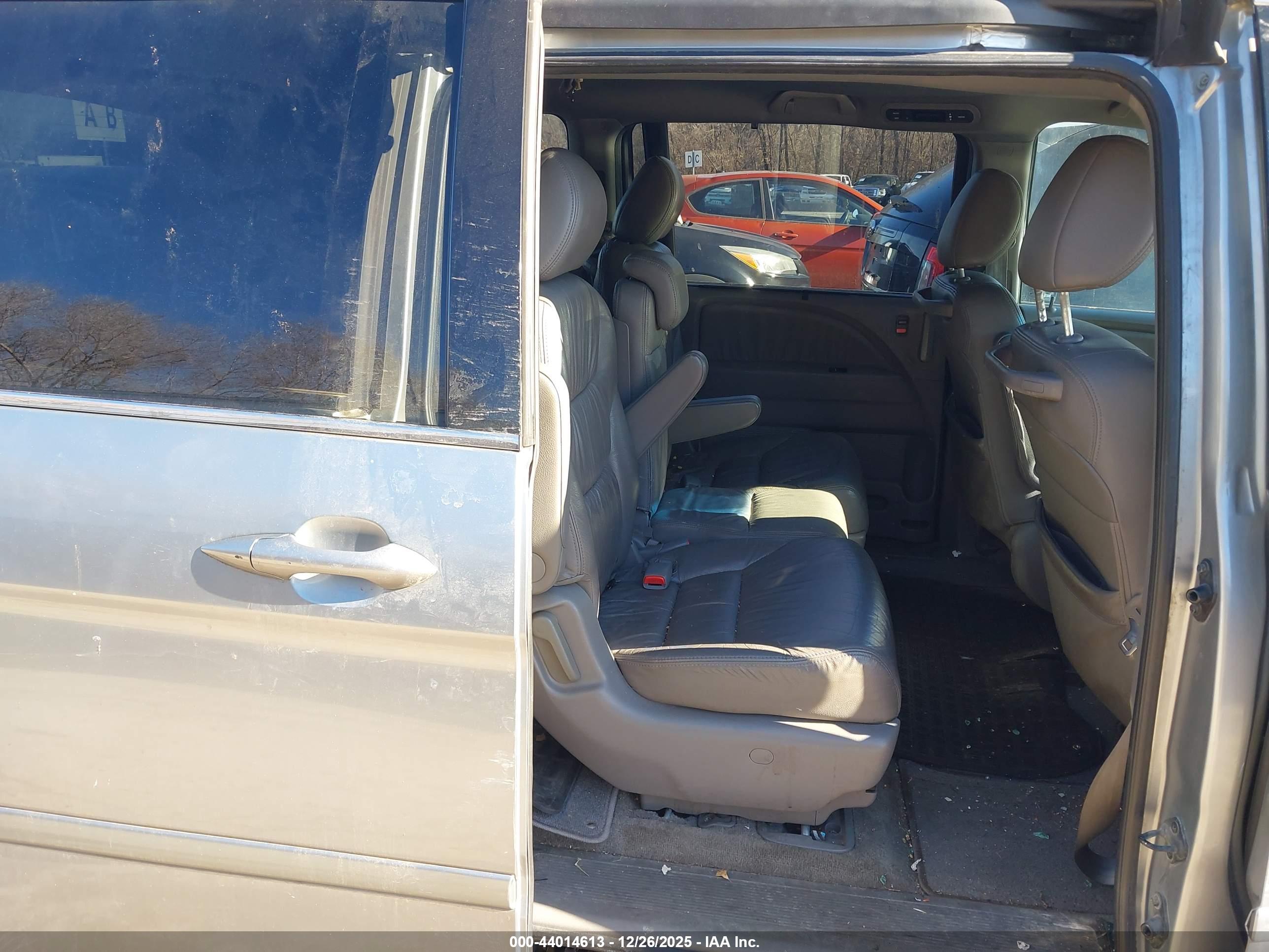 HONDA ODYSSEY image 8