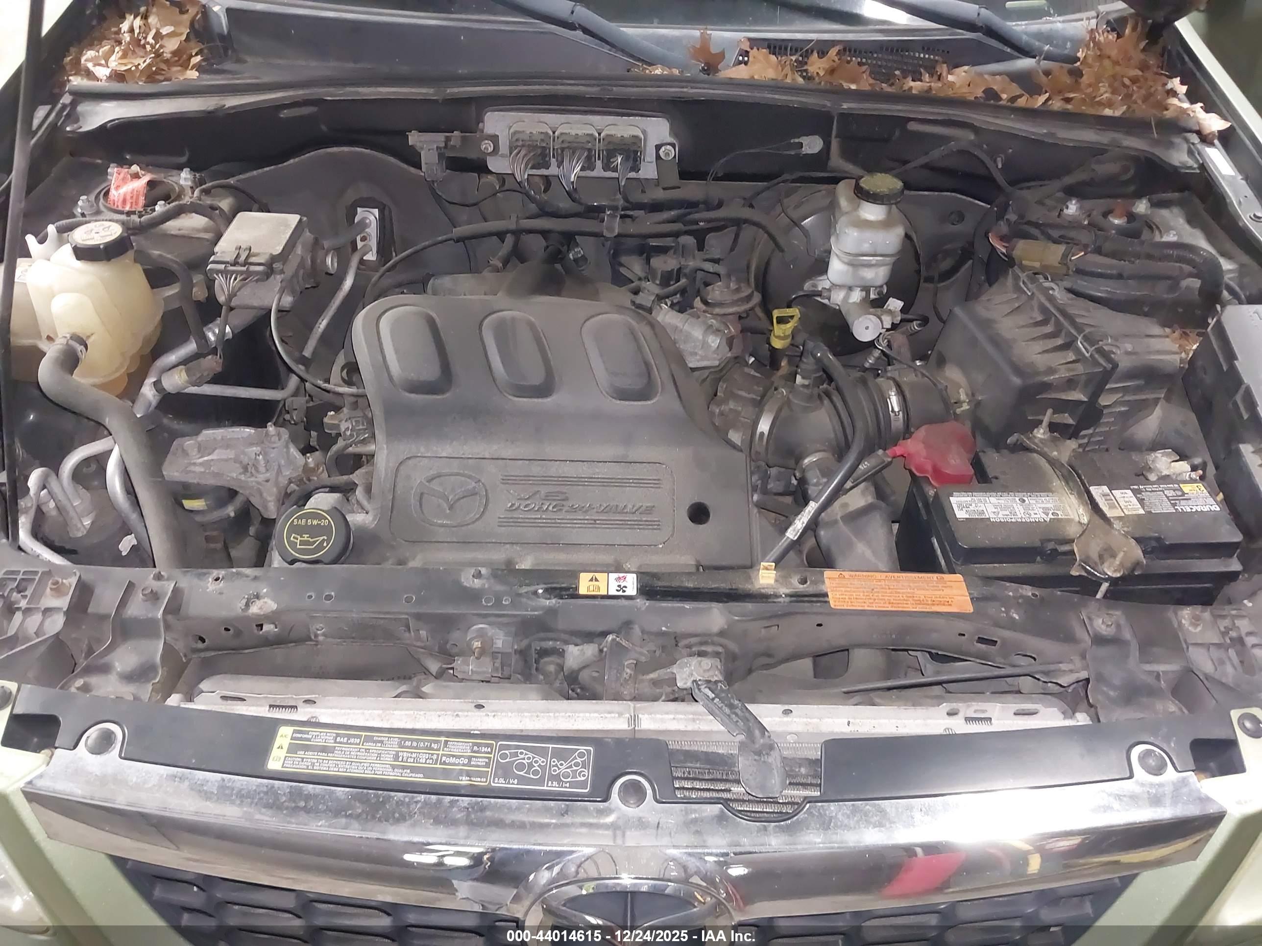 MAZDA TRIBUTE image 10