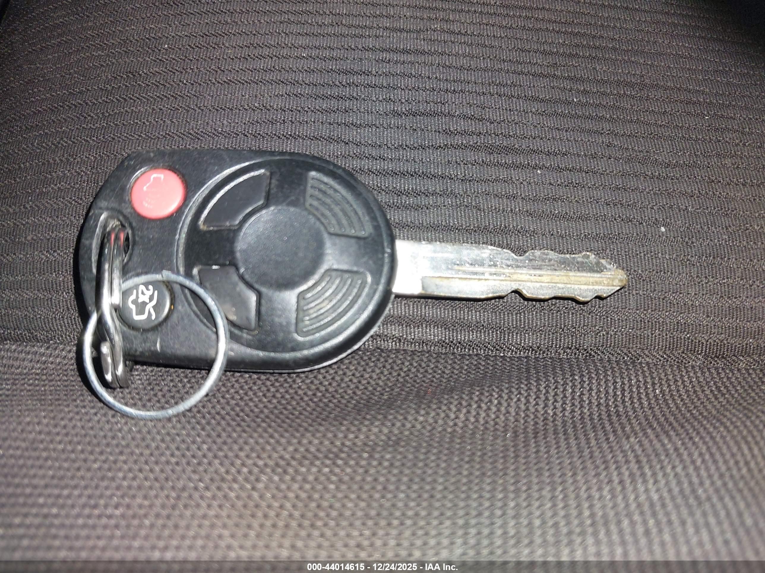MAZDA TRIBUTE image 11