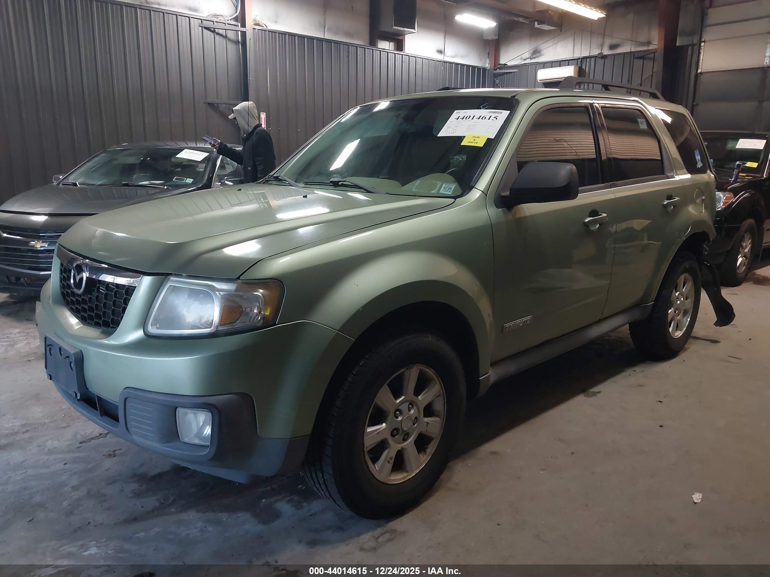MAZDA TRIBUTE image 2