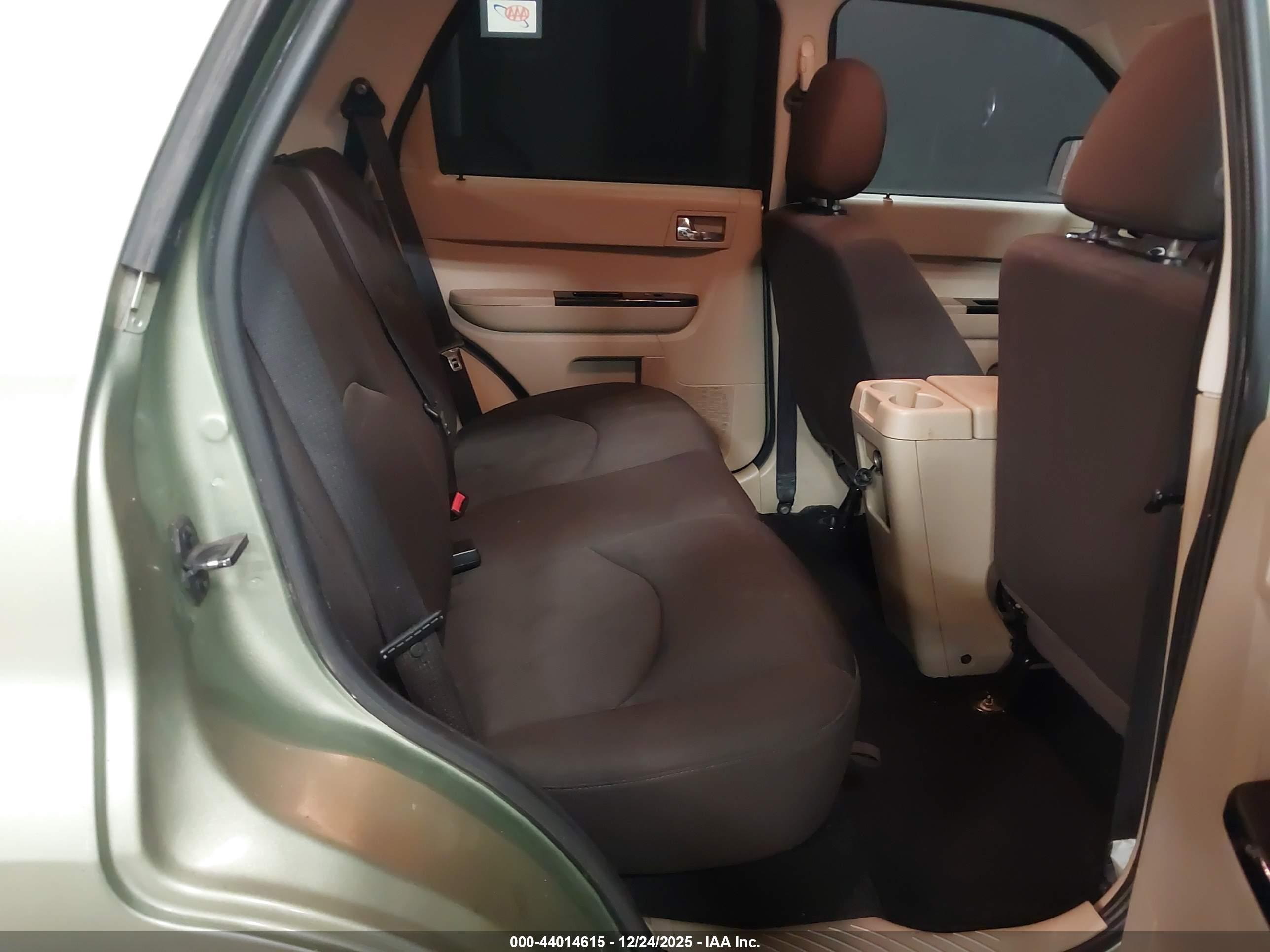 MAZDA TRIBUTE image 8