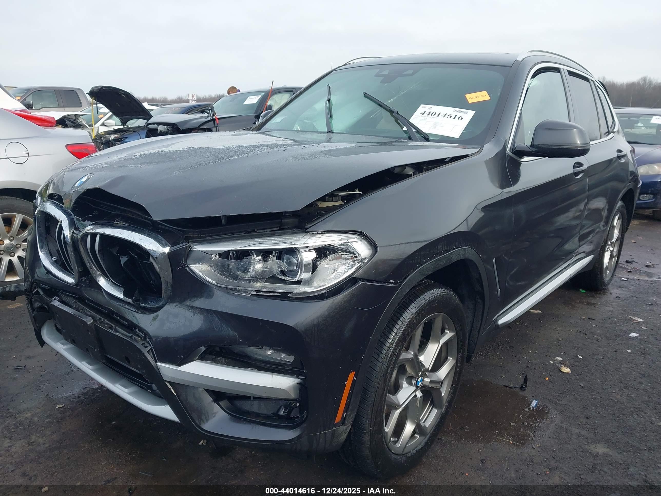BMW X3 image 2