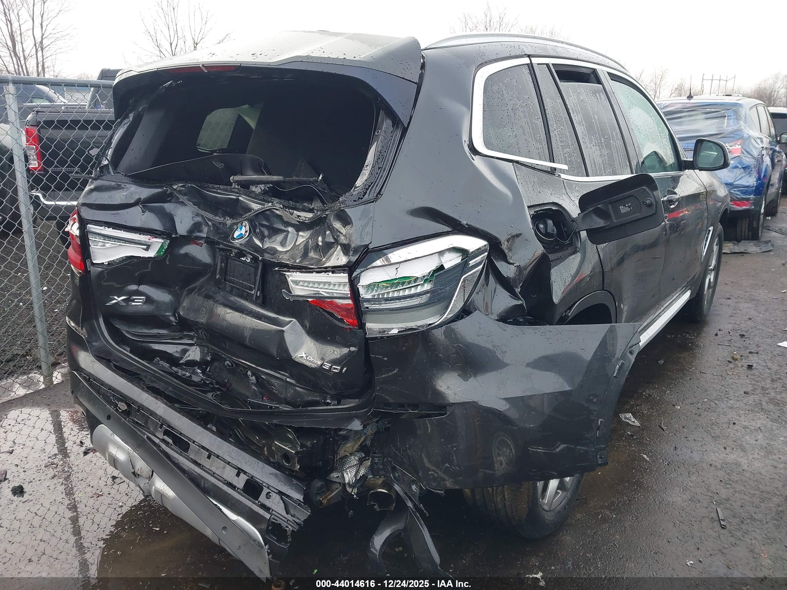 BMW X3 image 4