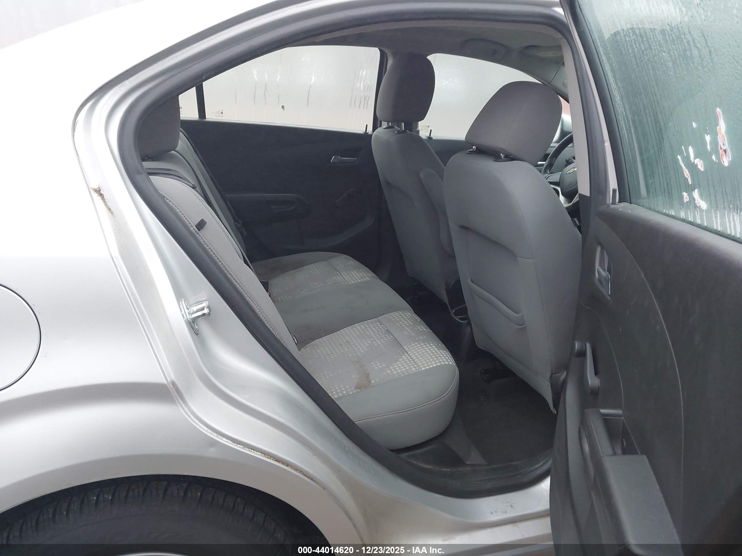 CHEVROLET SONIC image 8