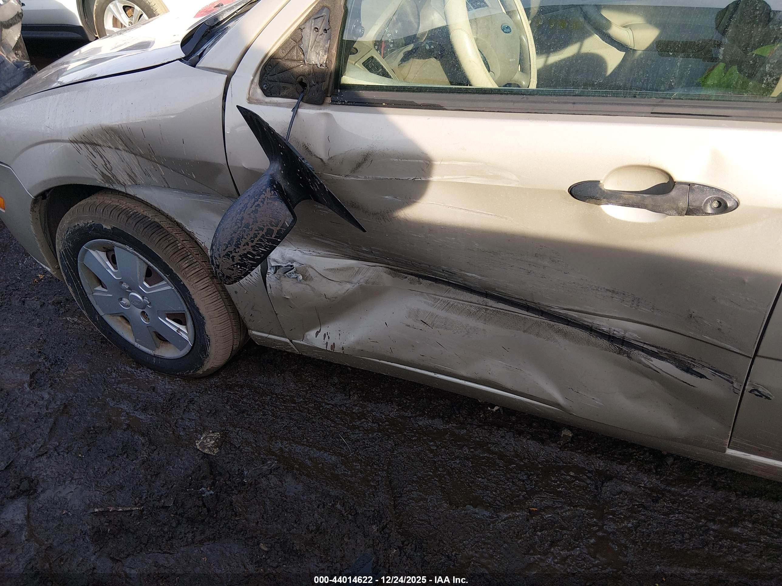 FORD FOCUS image 6