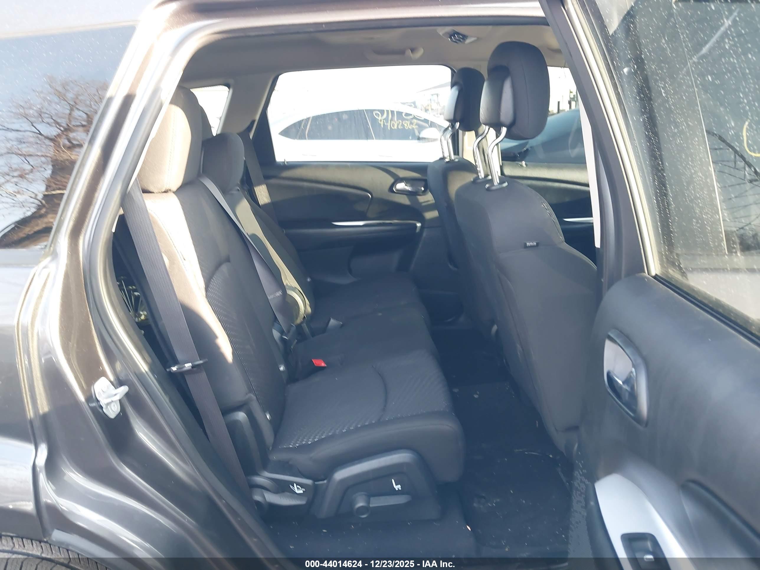 DODGE JOURNEY image 8