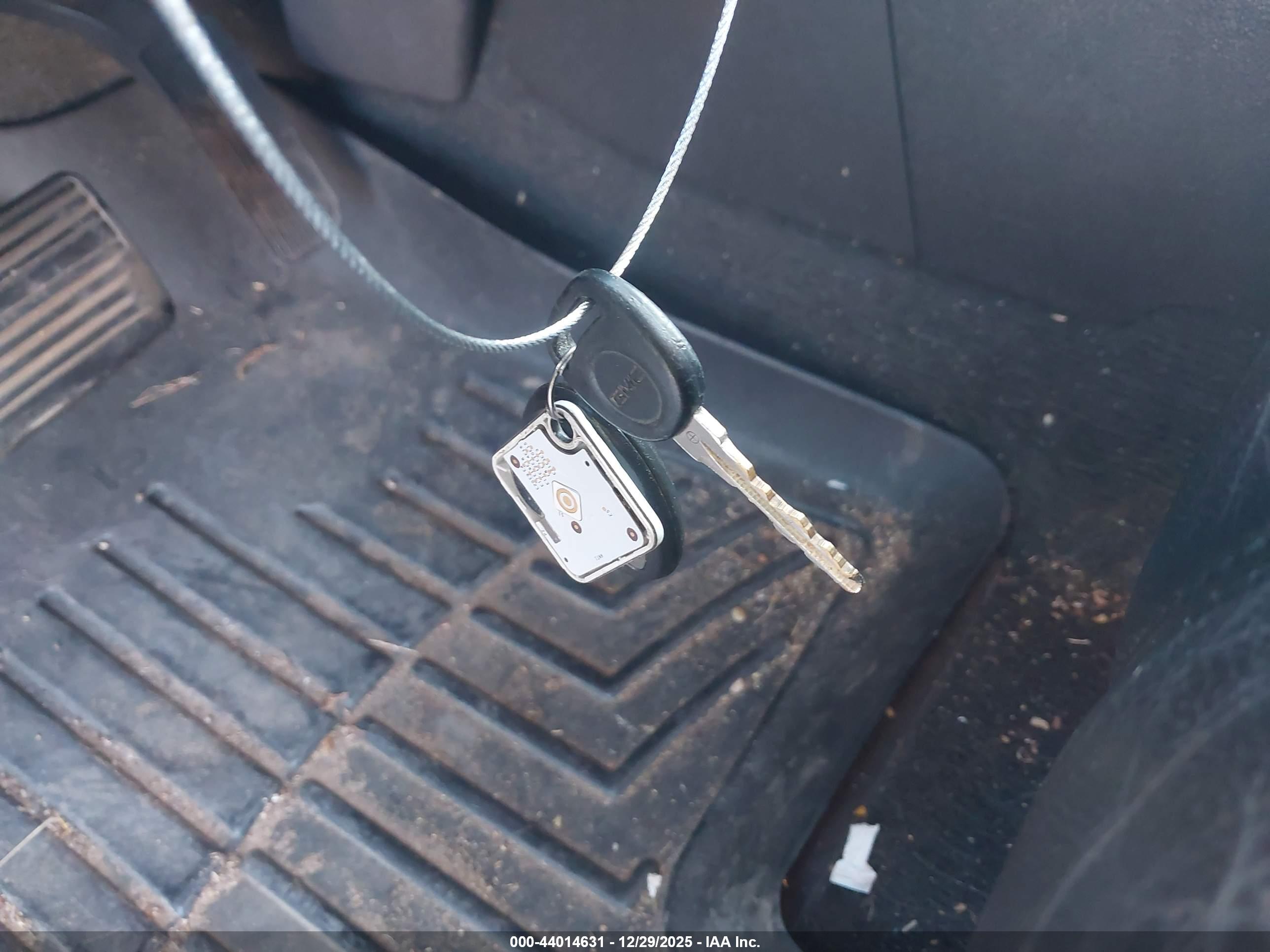GMC SIERRA image 11