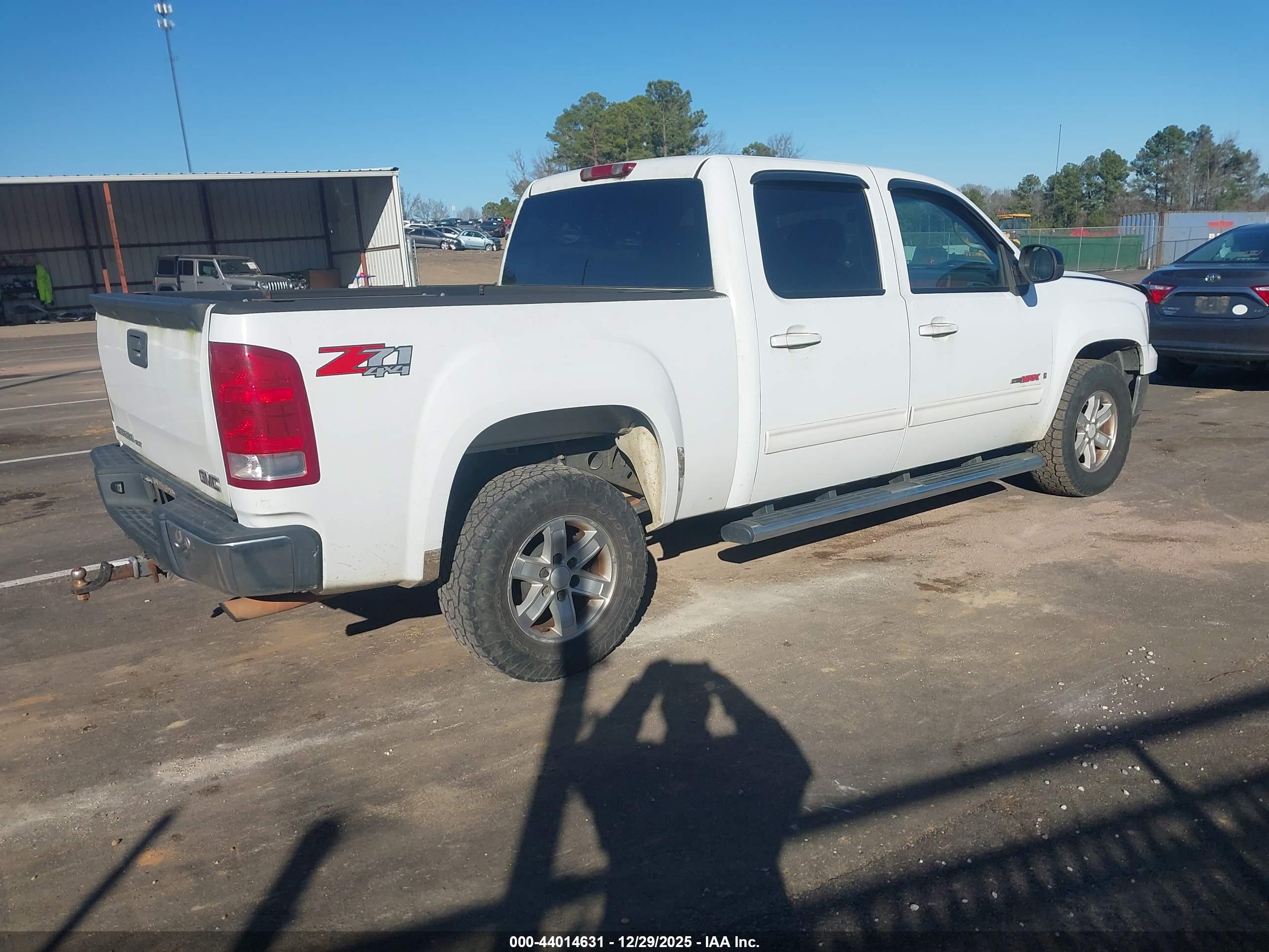 GMC SIERRA image 4