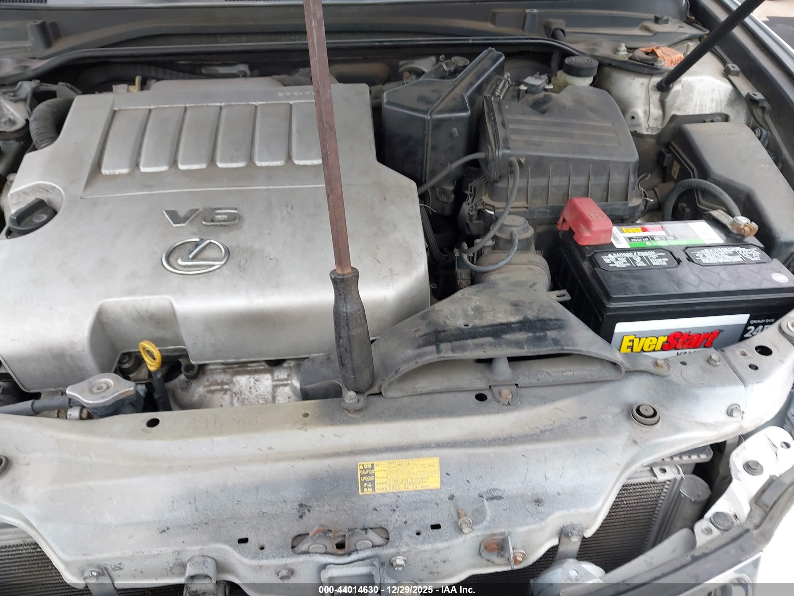 LEXUS ES image 10