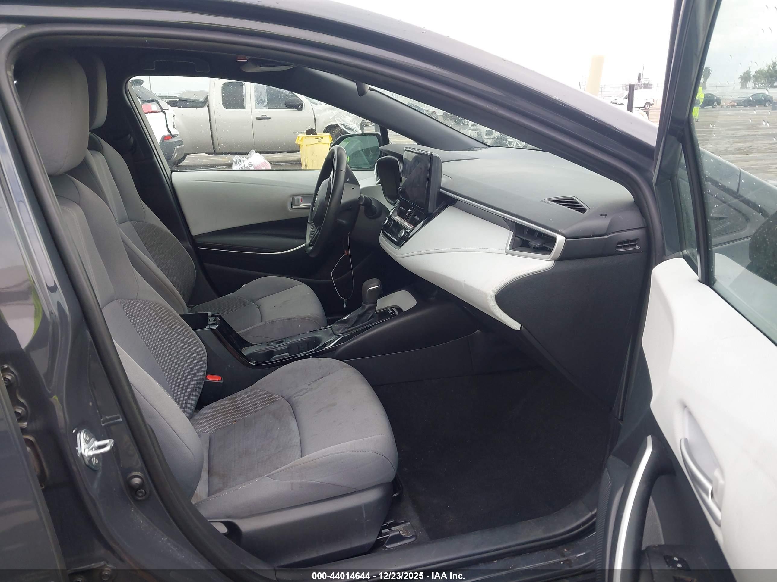 TOYOTA COROLLA image 5