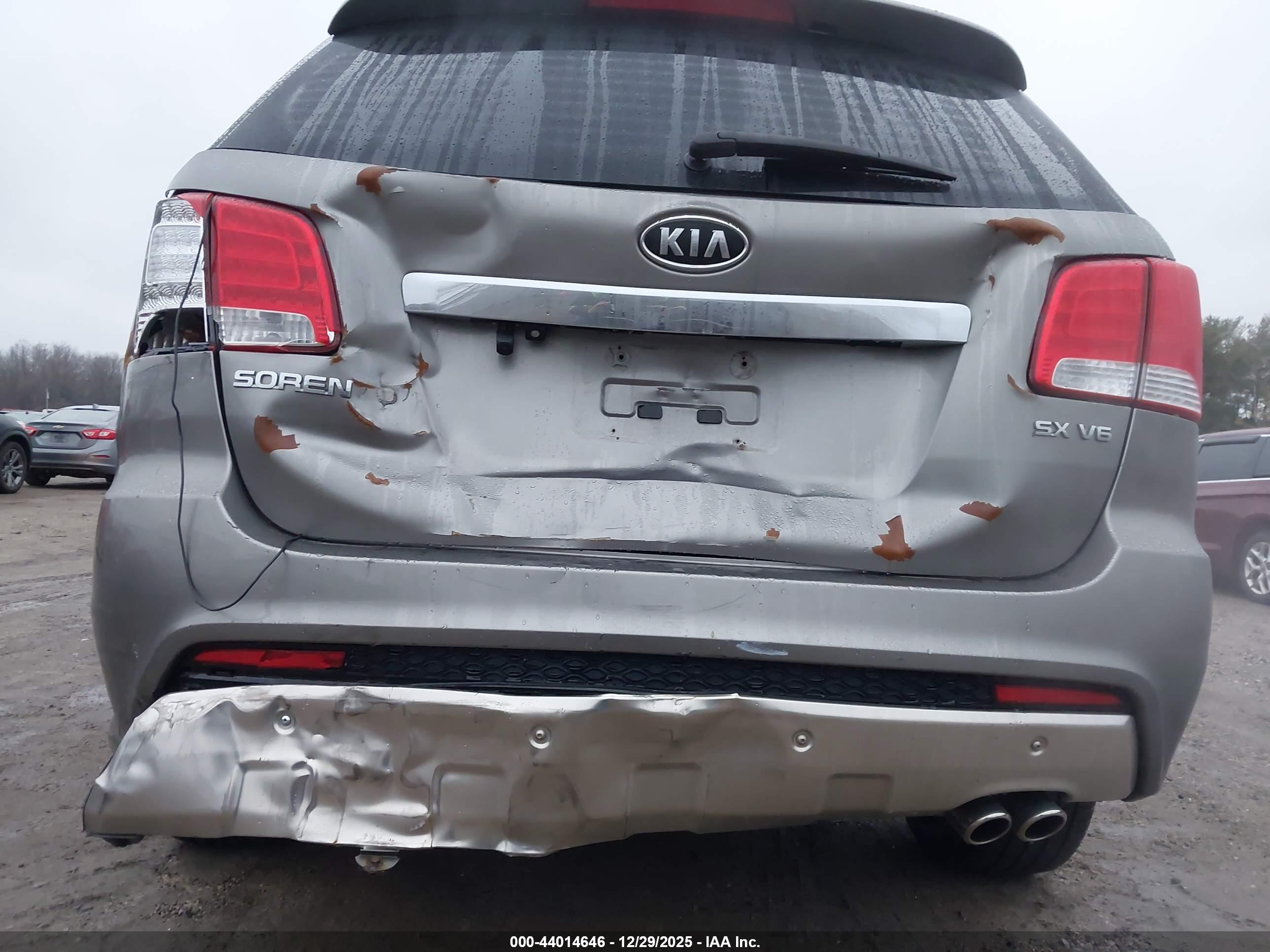 KIA SORENTO image 6