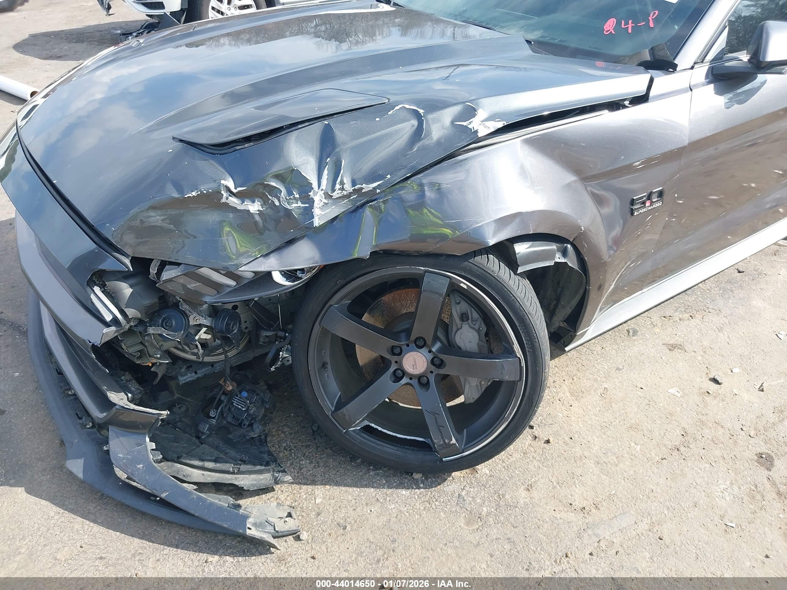FORD MUSTANG image 6