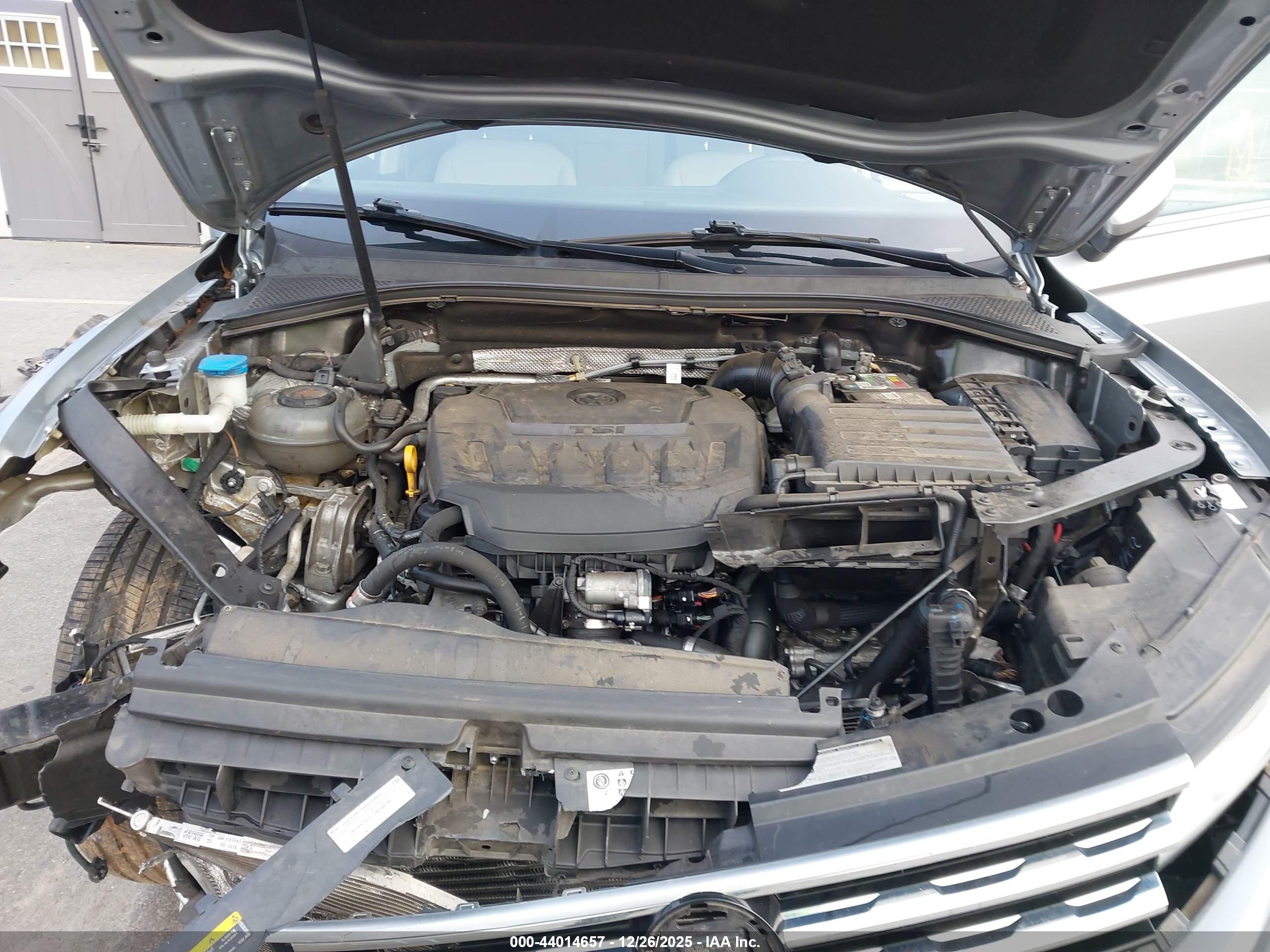 VOLKSWAGEN TIGUAN image 10