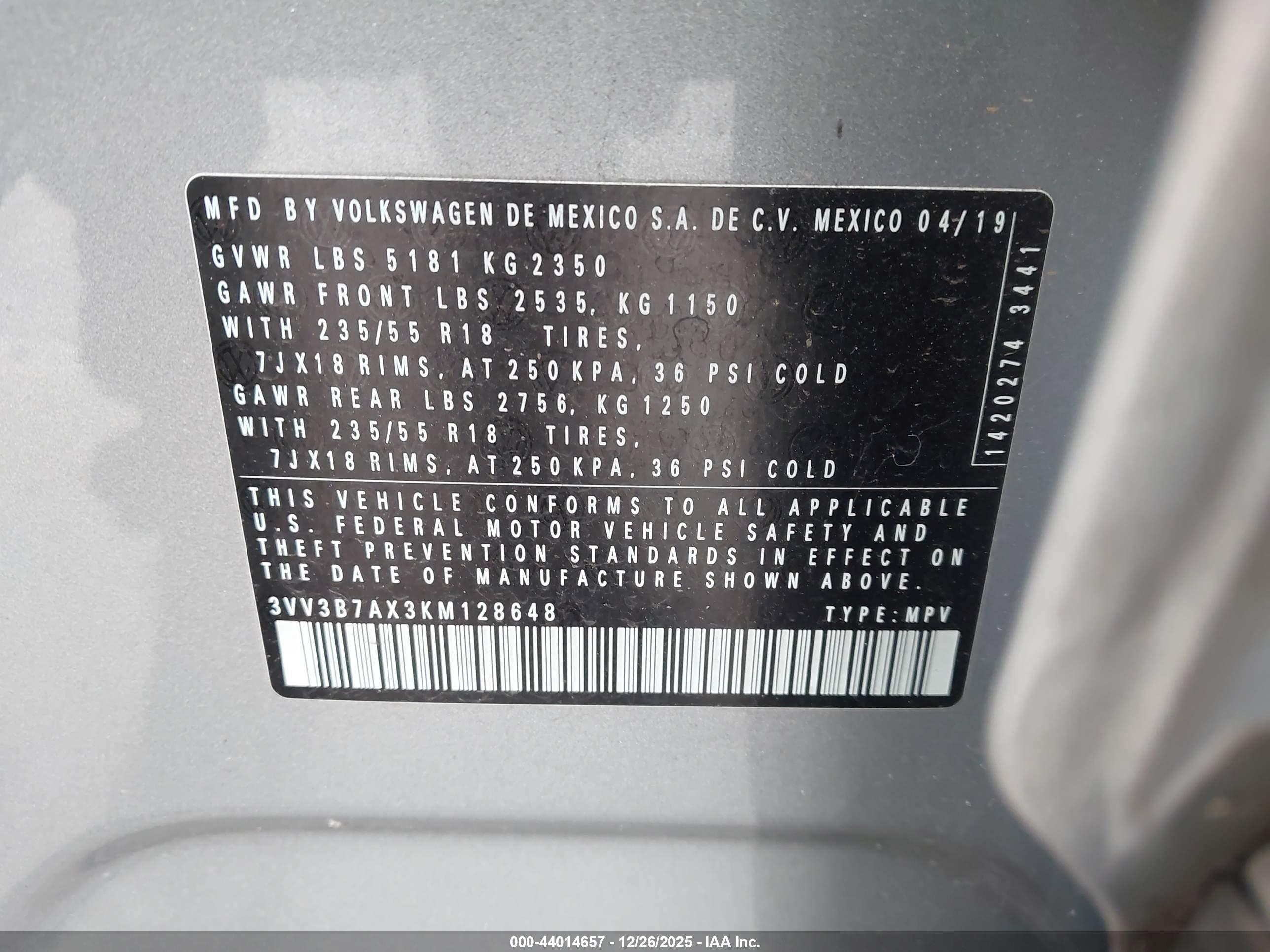VOLKSWAGEN TIGUAN image 9