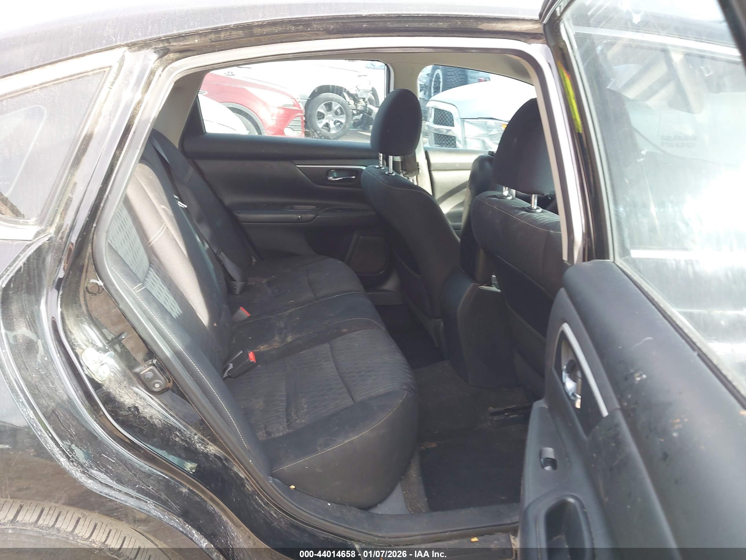 NISSAN ALTIMA image 8