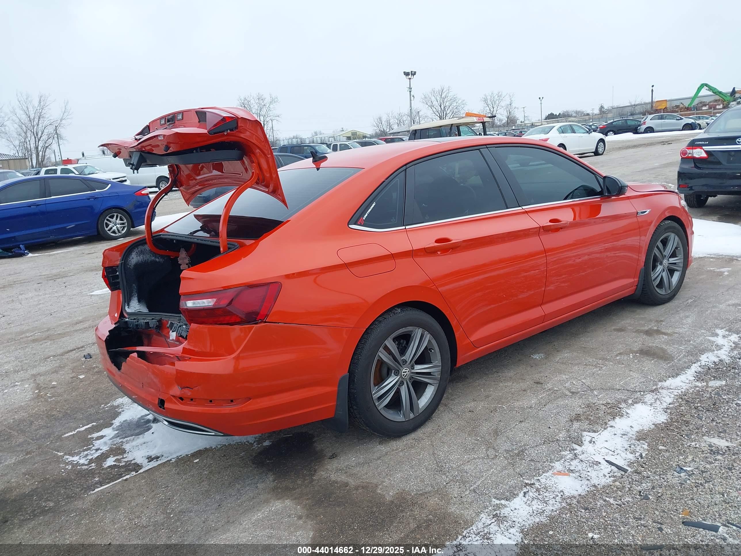 VOLKSWAGEN JETTA image 4