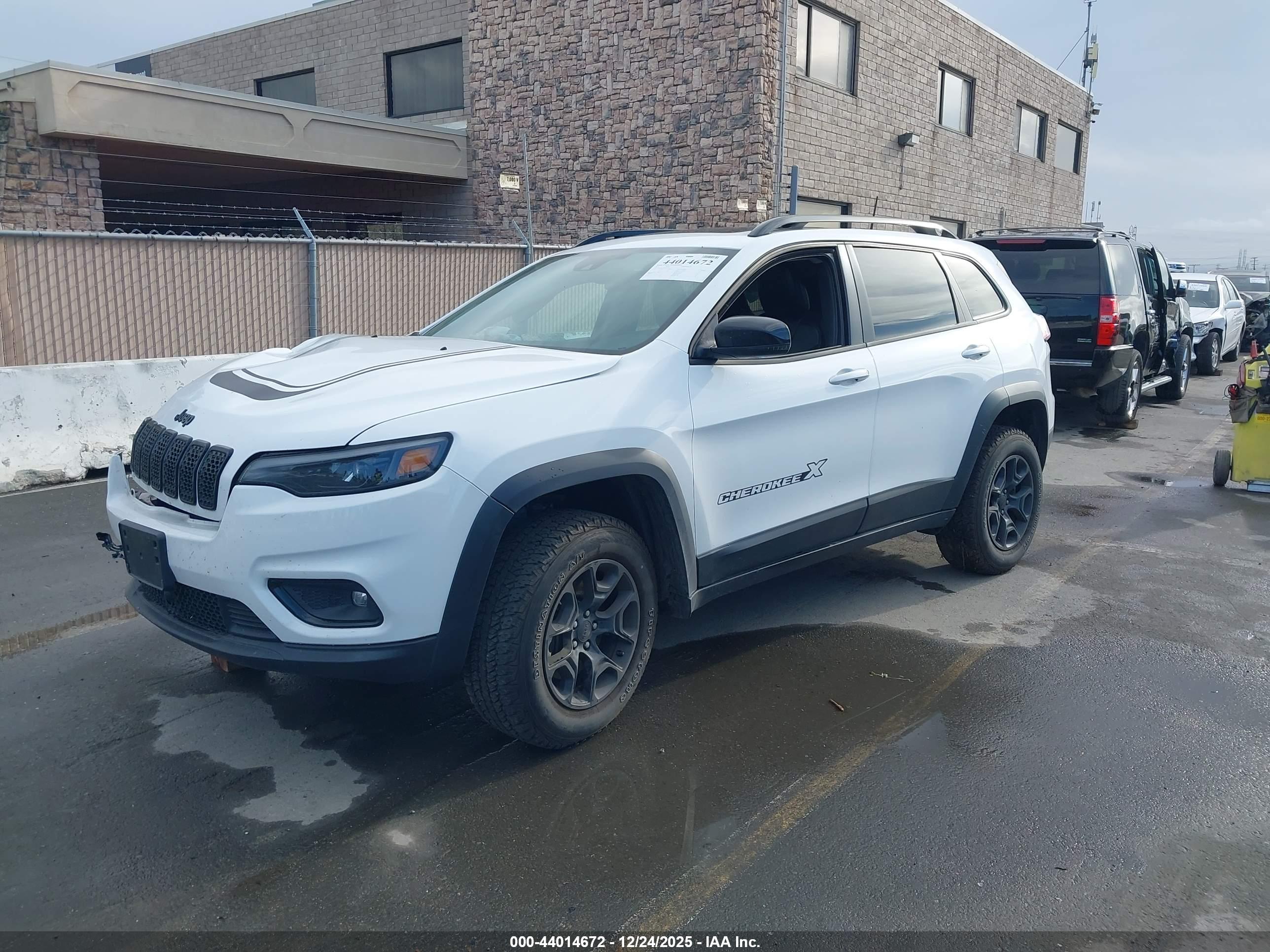 JEEP CHEROKEE image 2