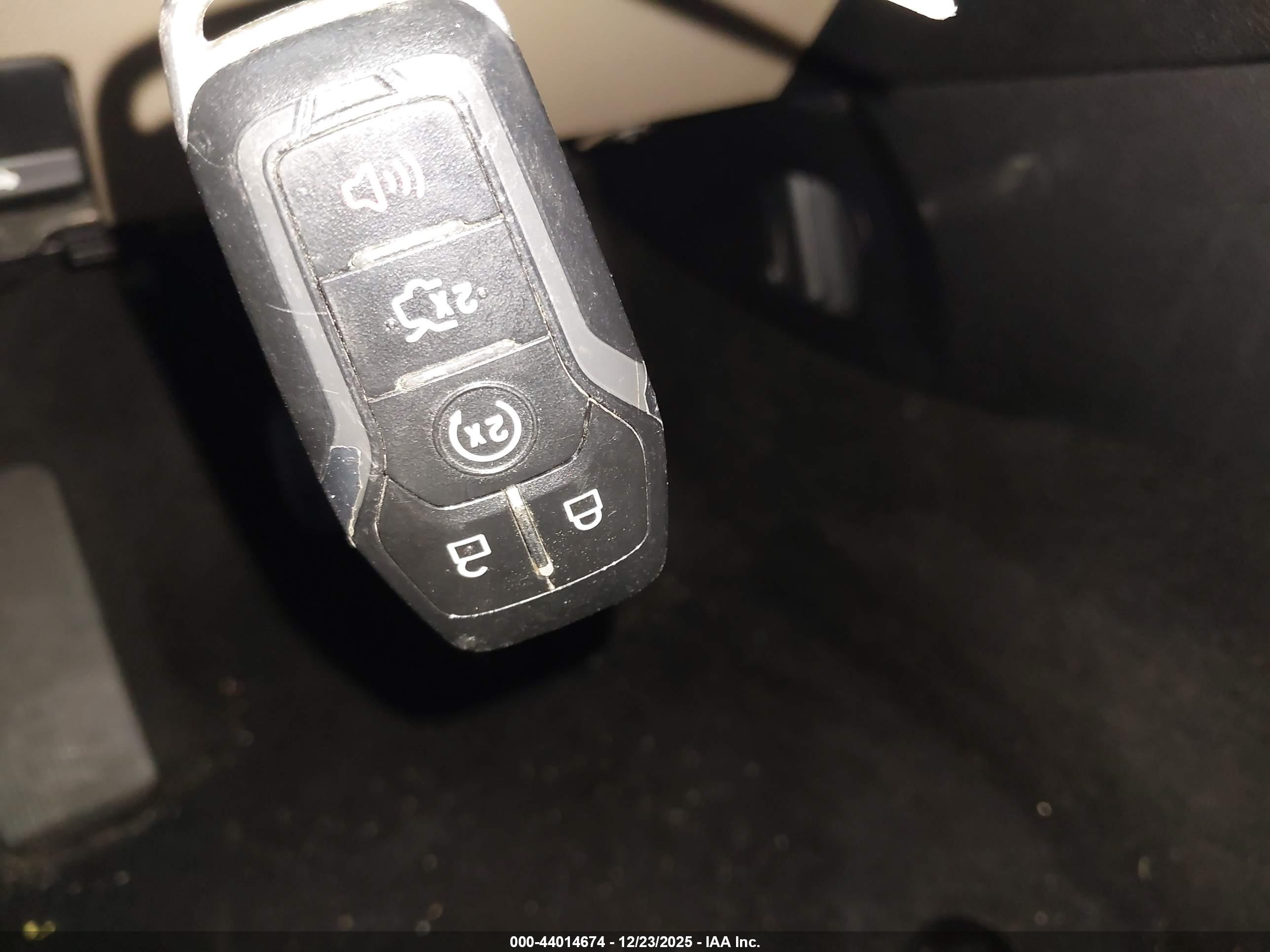FORD EXPLORER image 11