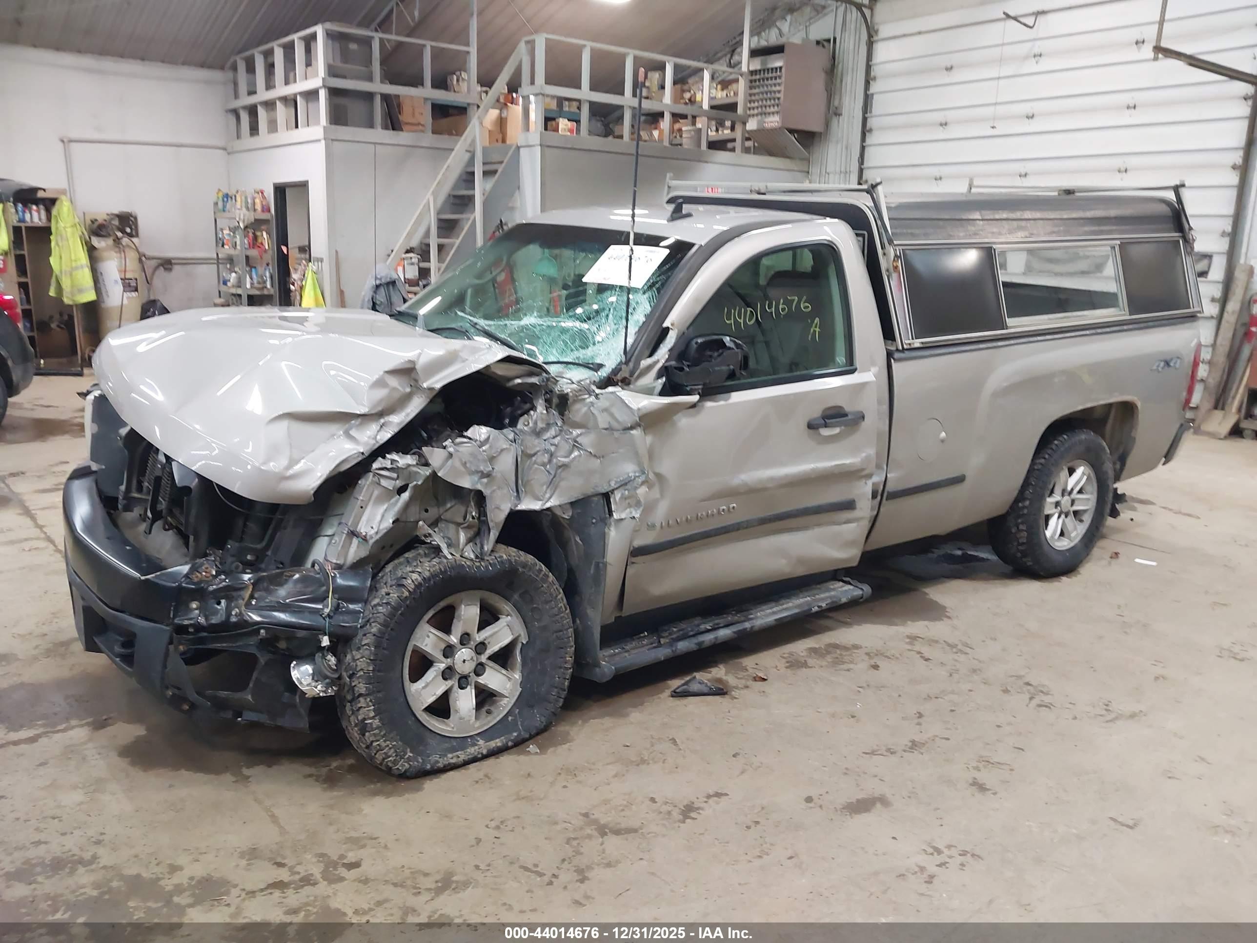CHEVROLET SILVERADO image 2