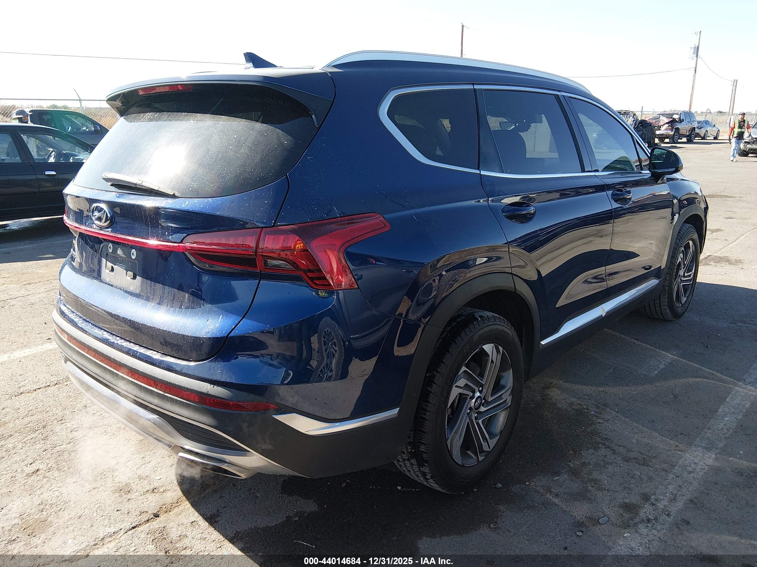 HYUNDAI SANTA image 4