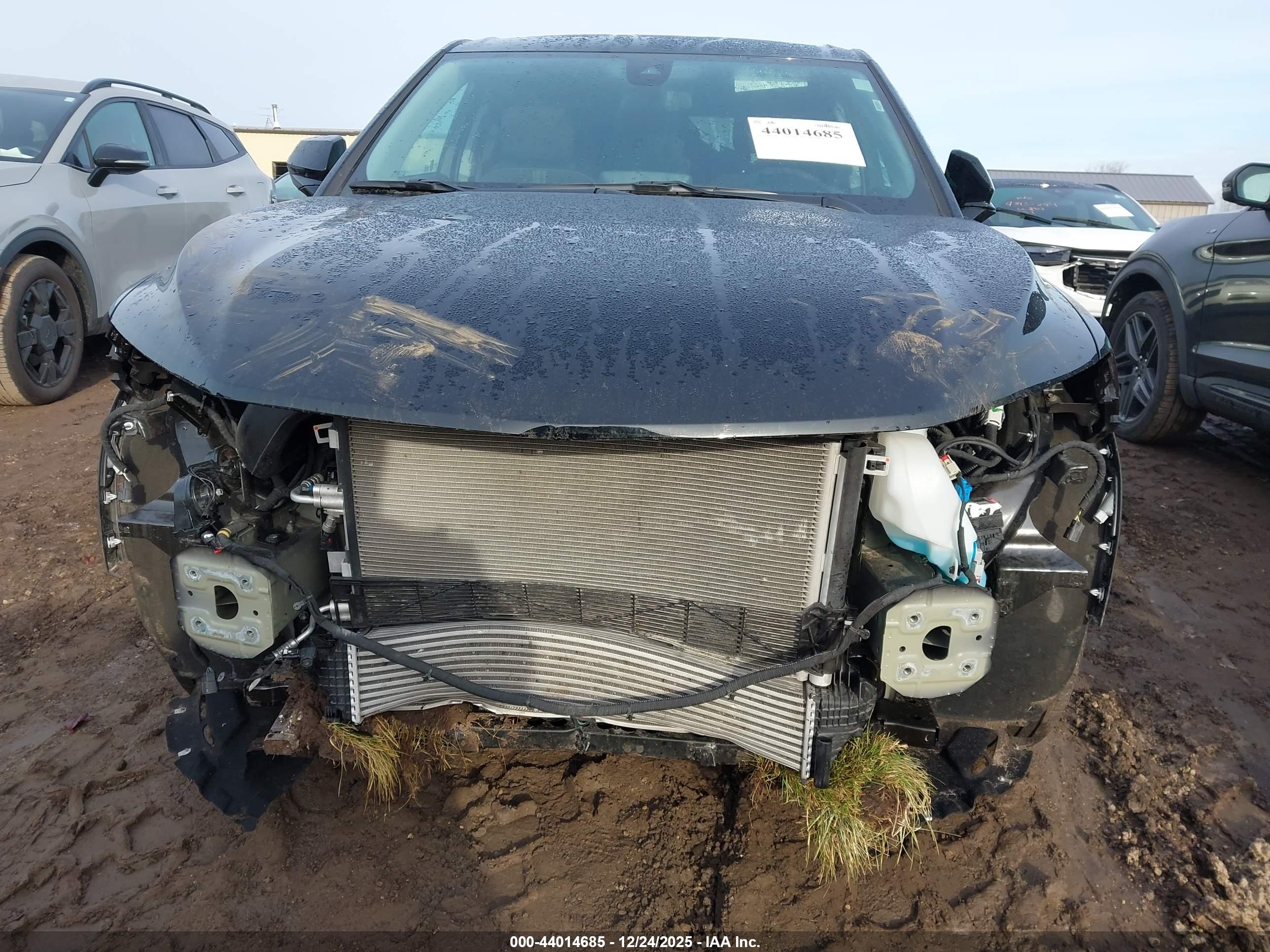 CHEVROLET BLAZER image 6