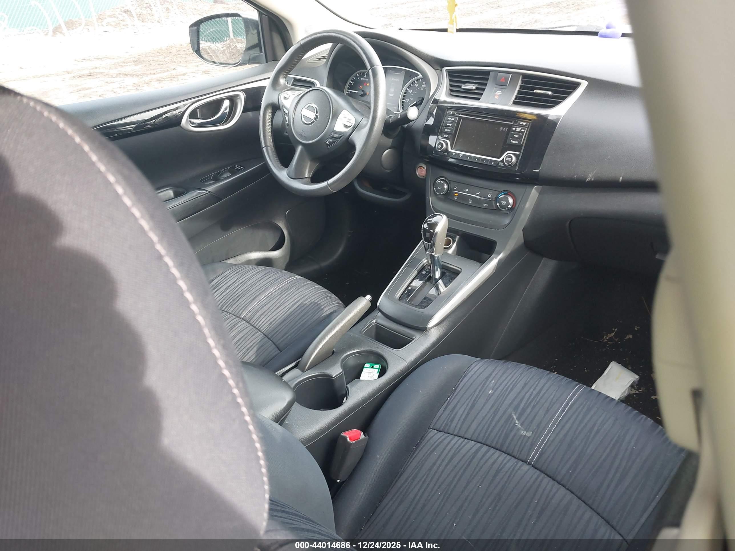 NISSAN SENTRA image 5
