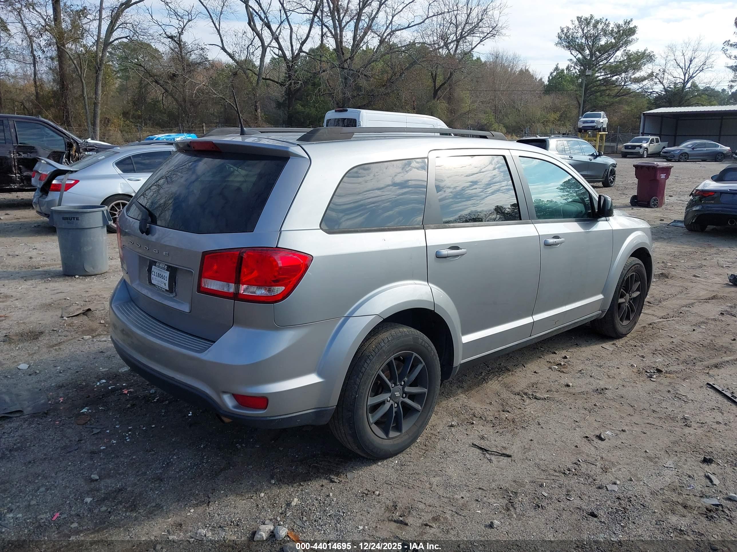DODGE JOURNEY image 4