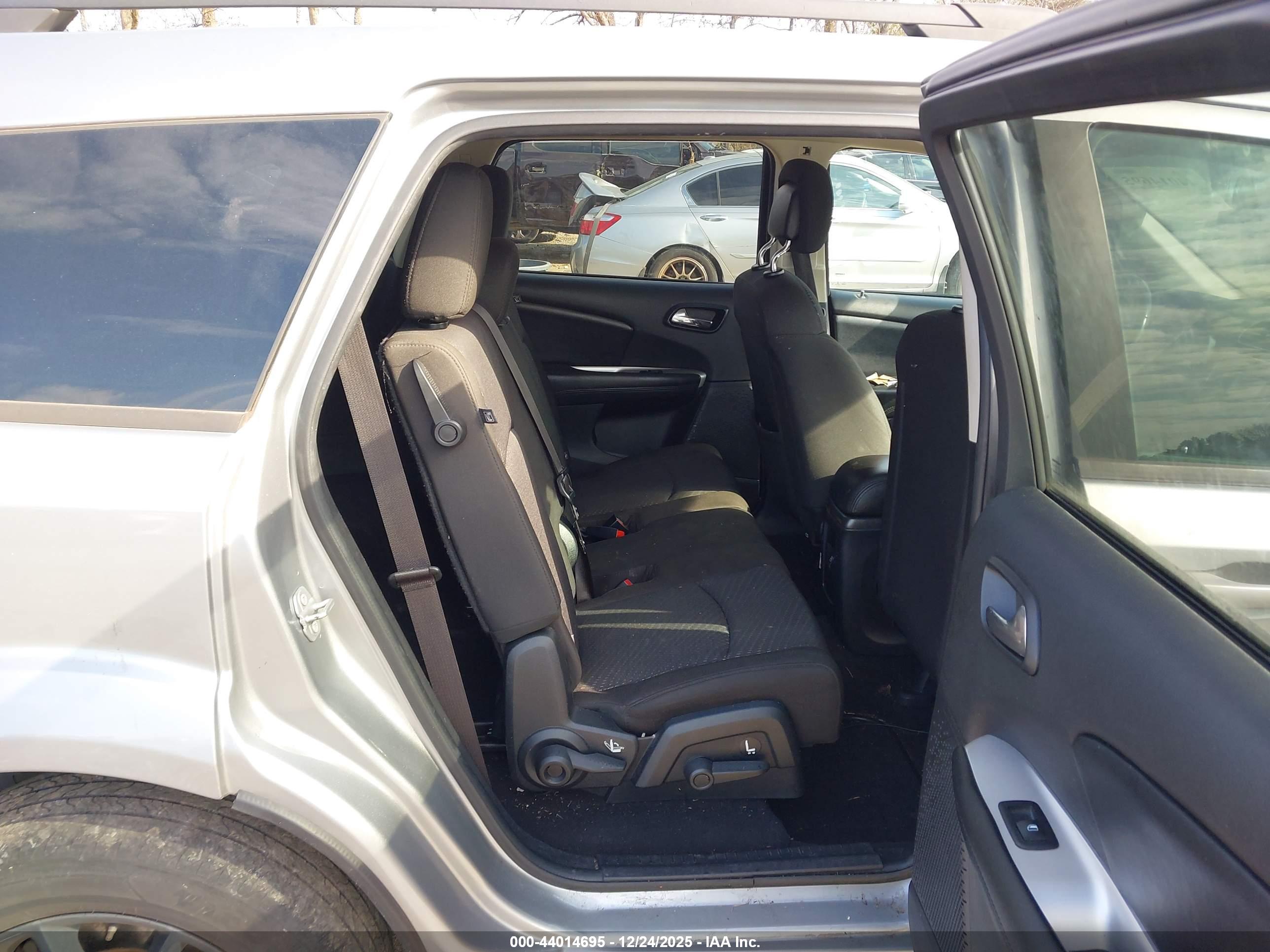 DODGE JOURNEY image 8