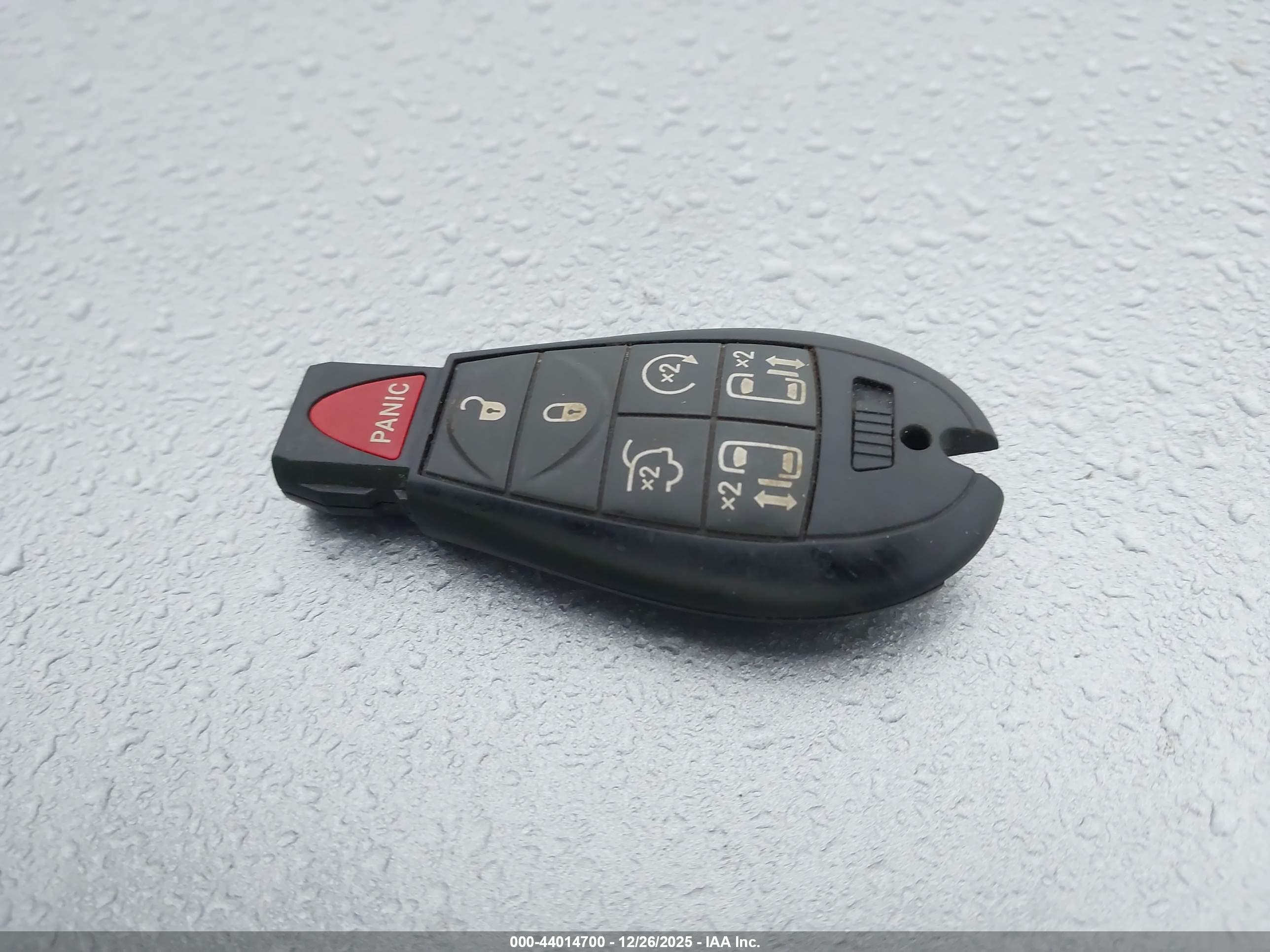 CHRYSLER TOWN image 11