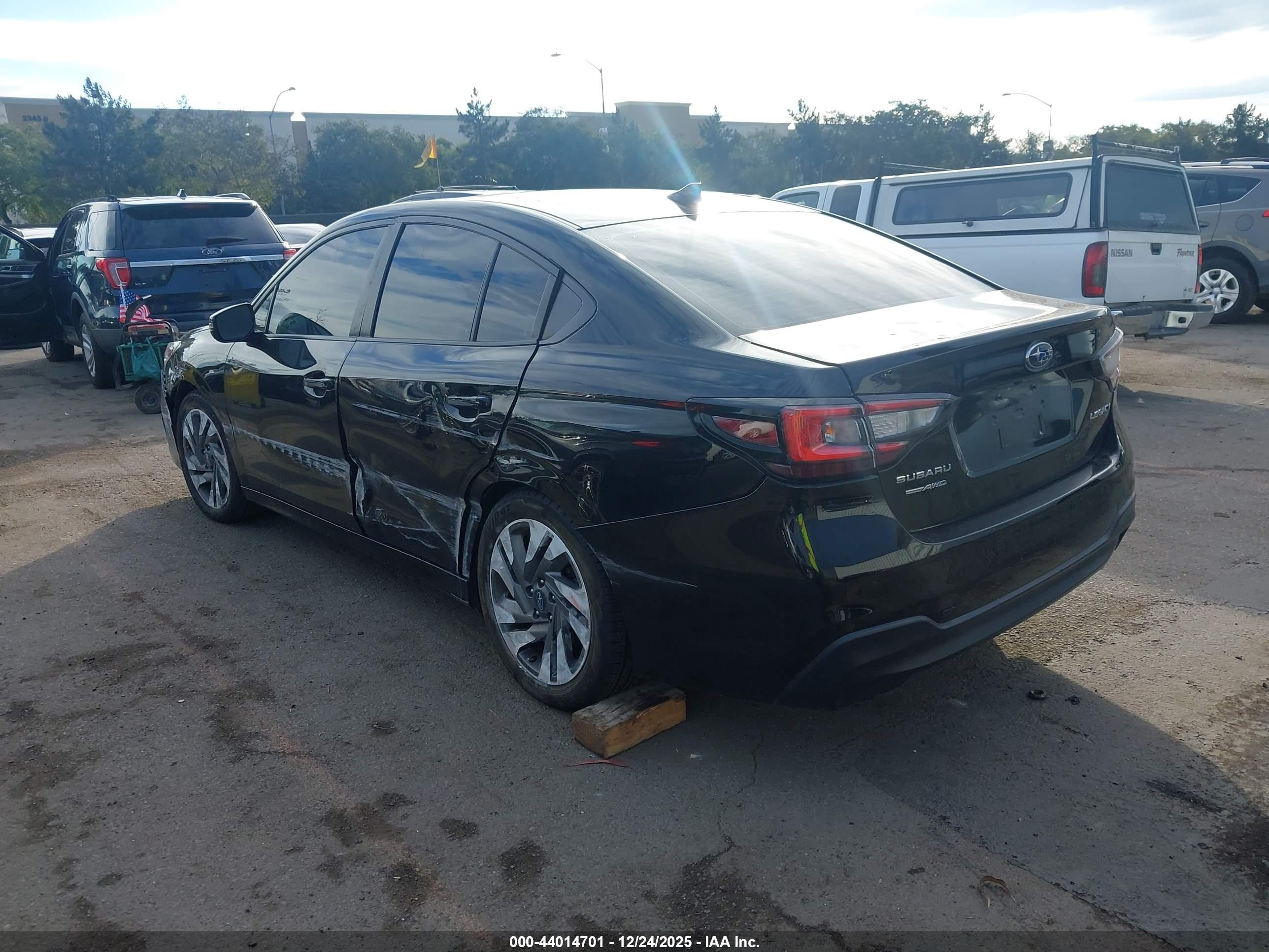 SUBARU LEGACY image 3