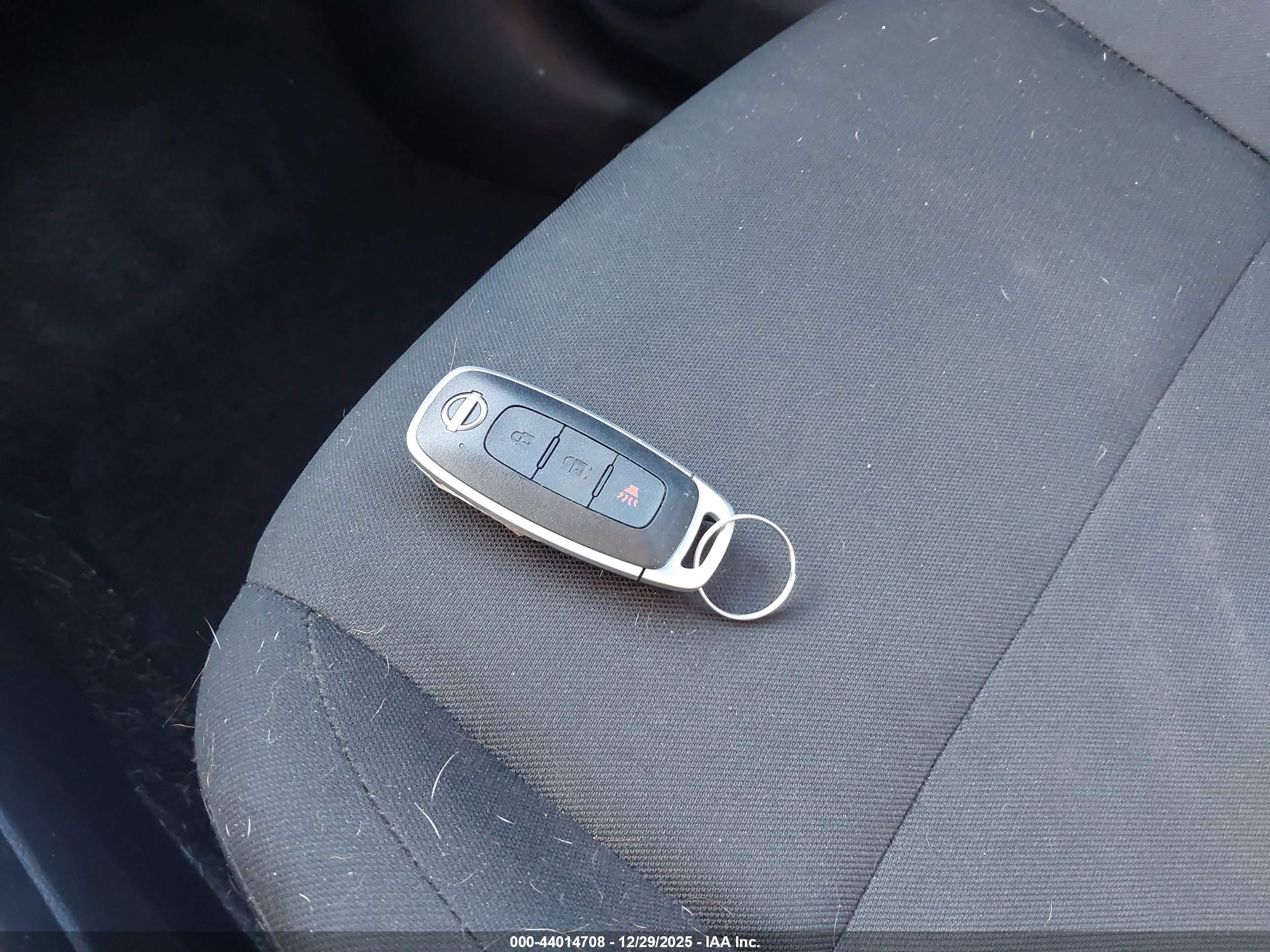 NISSAN KICKS image 11