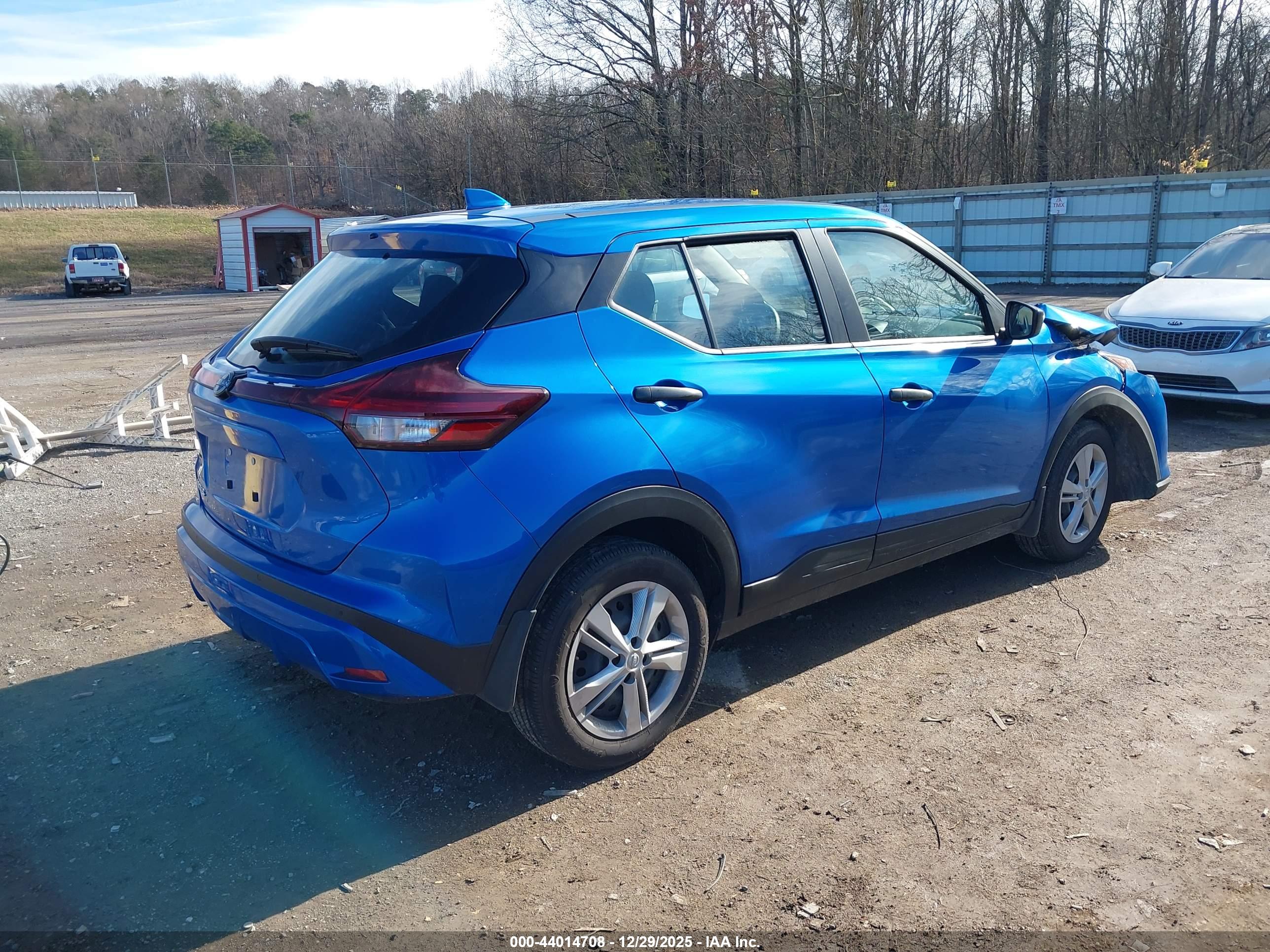 NISSAN KICKS image 4