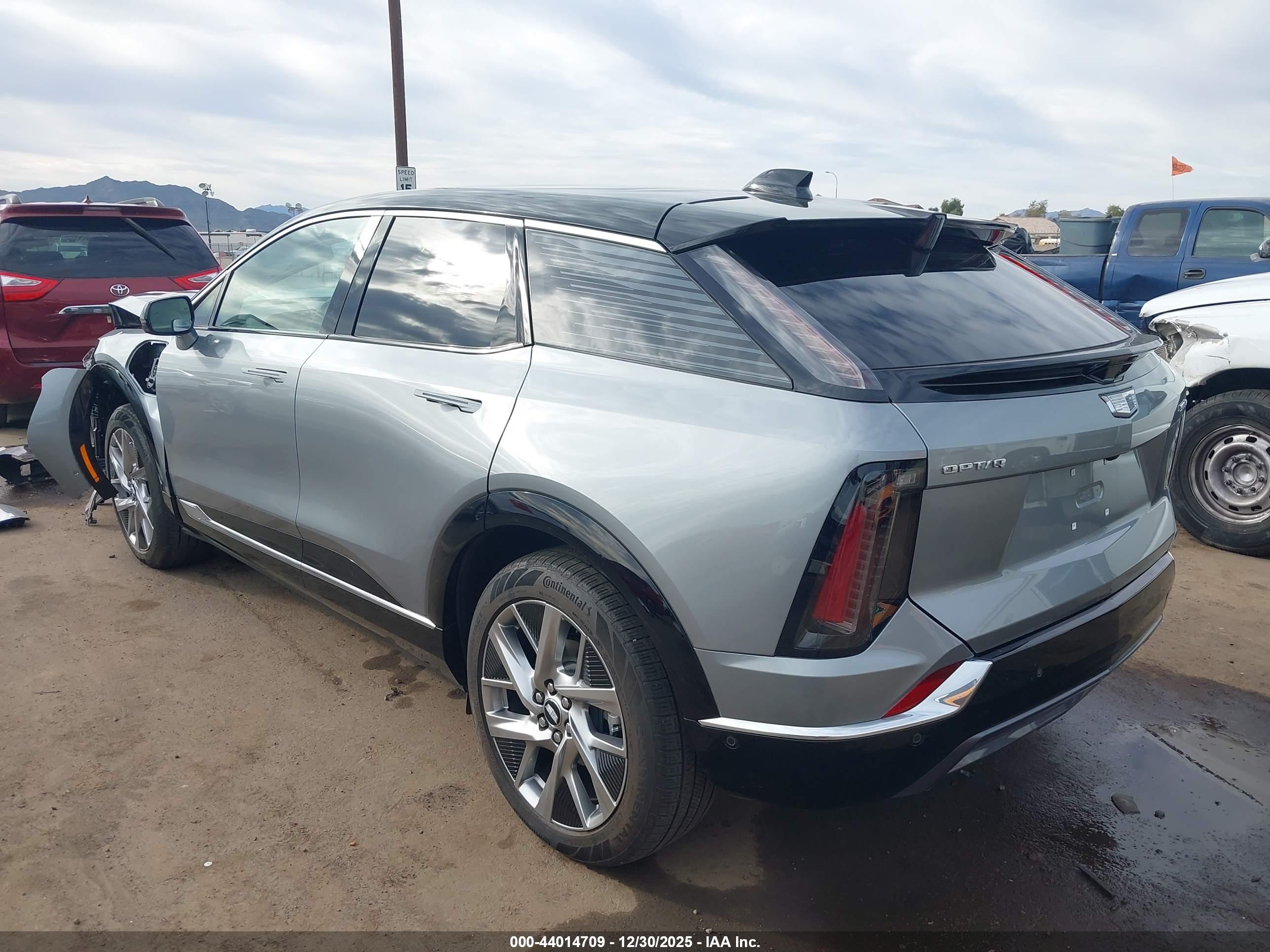 CADILLAC OPTIQ image 3