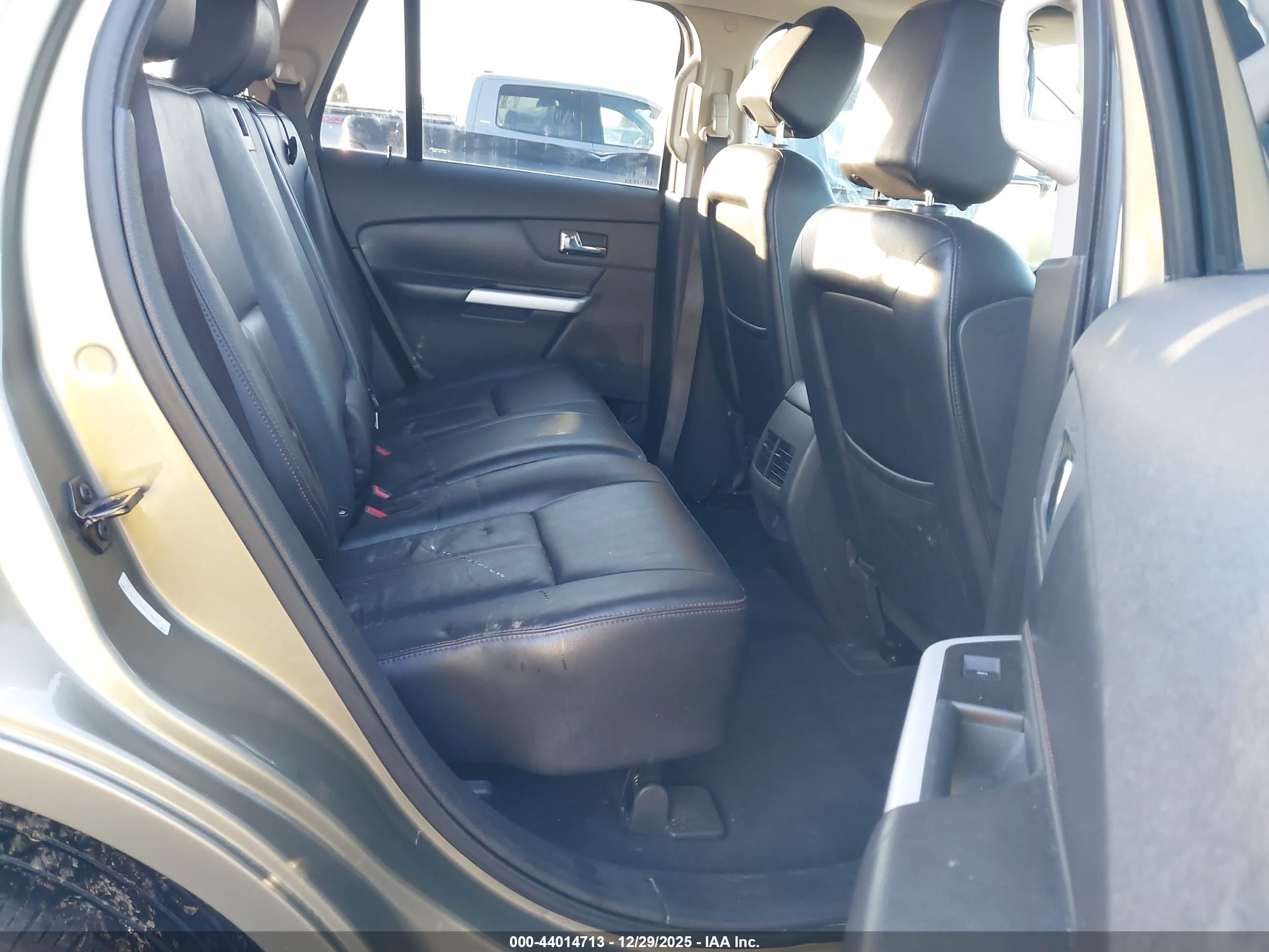 FORD EDGE image 8