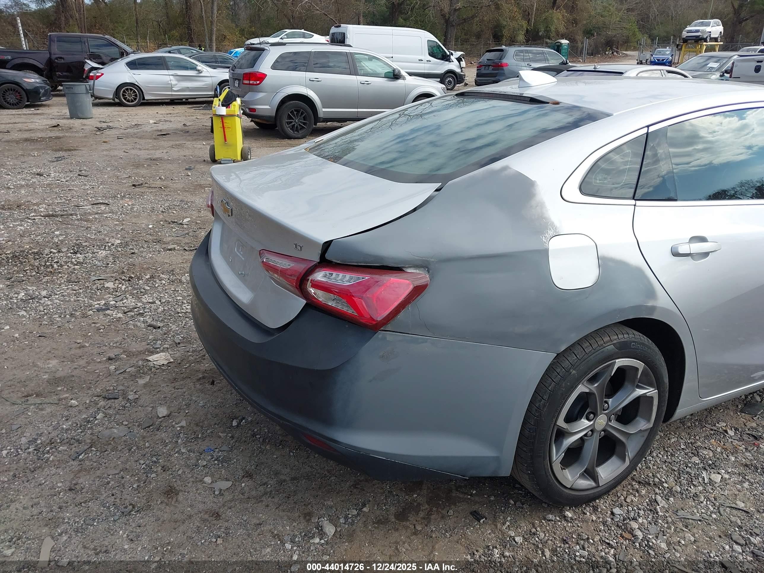 CHEVROLET MALIBU image 6