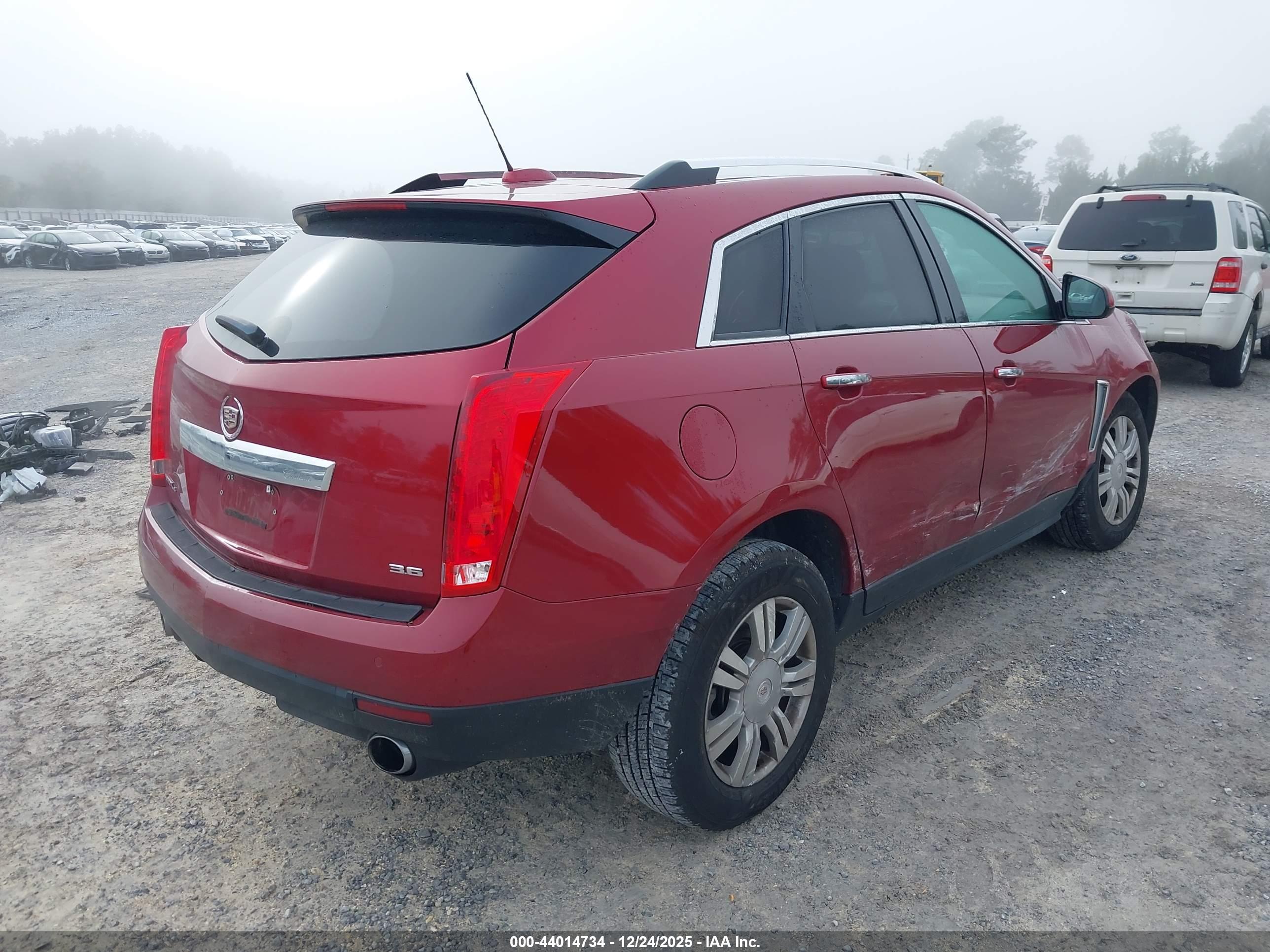 CADILLAC SRX image 4