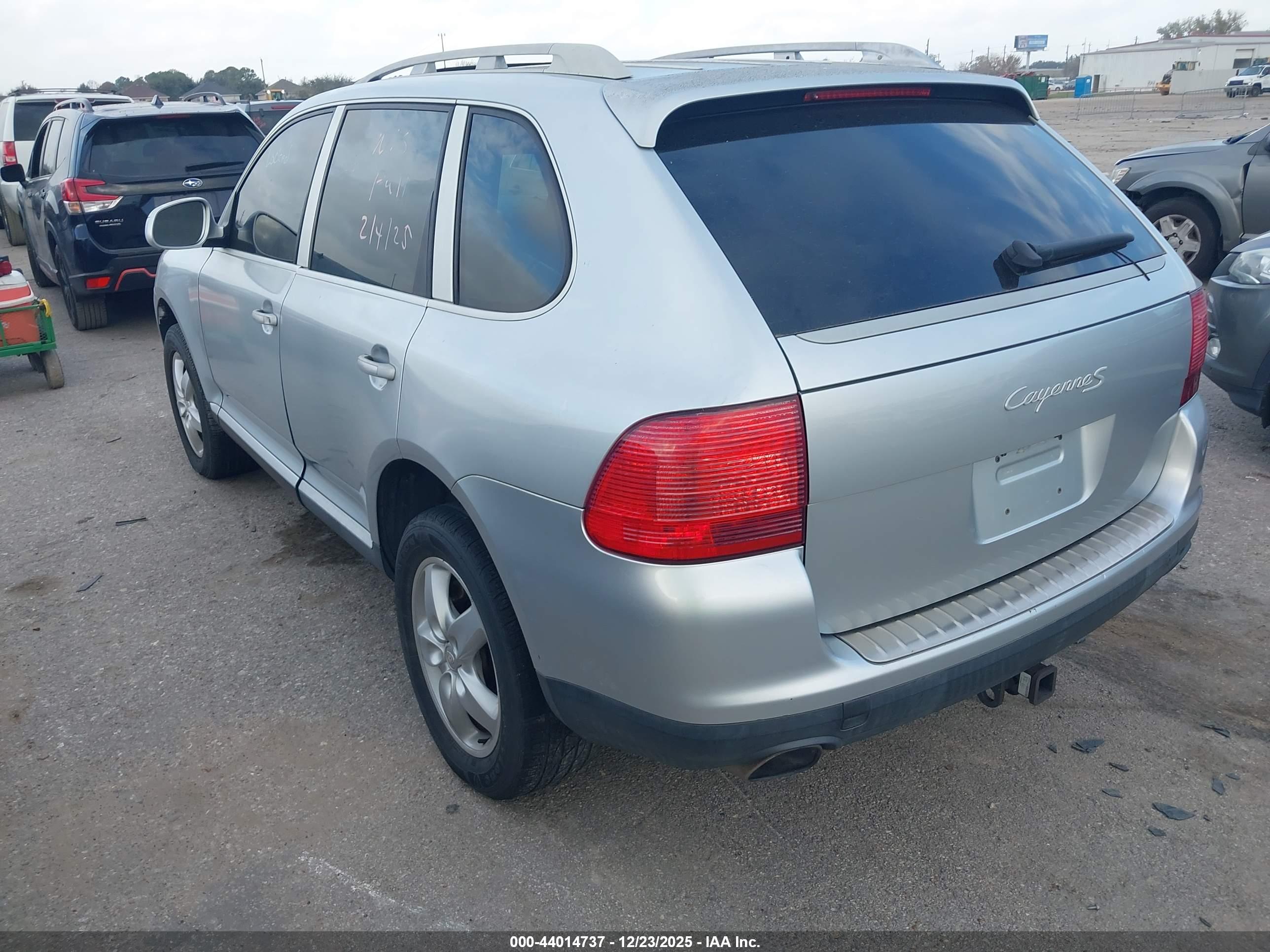 PORSCHE CAYENNE image 3