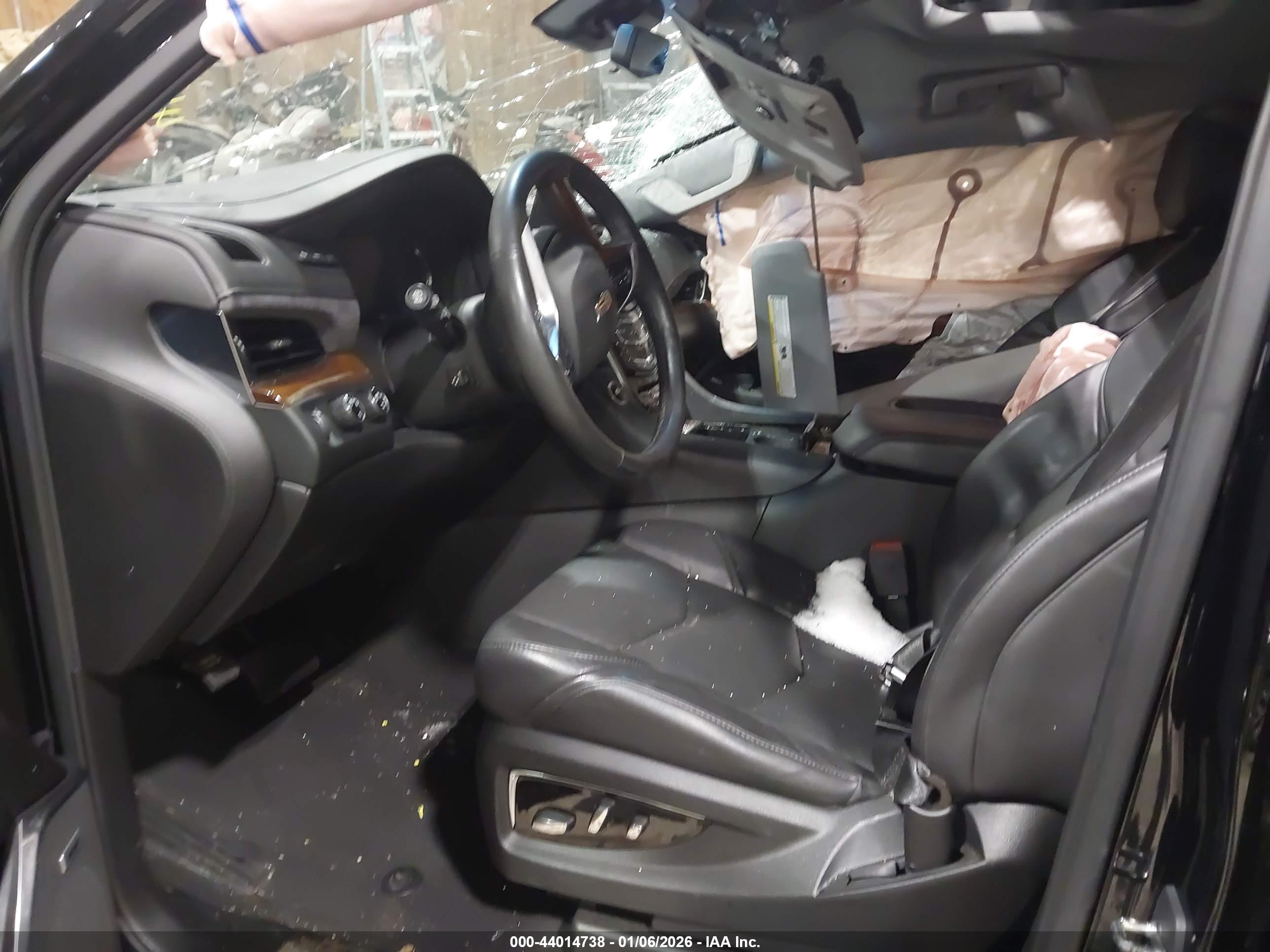 CADILLAC ESCALADE image 5